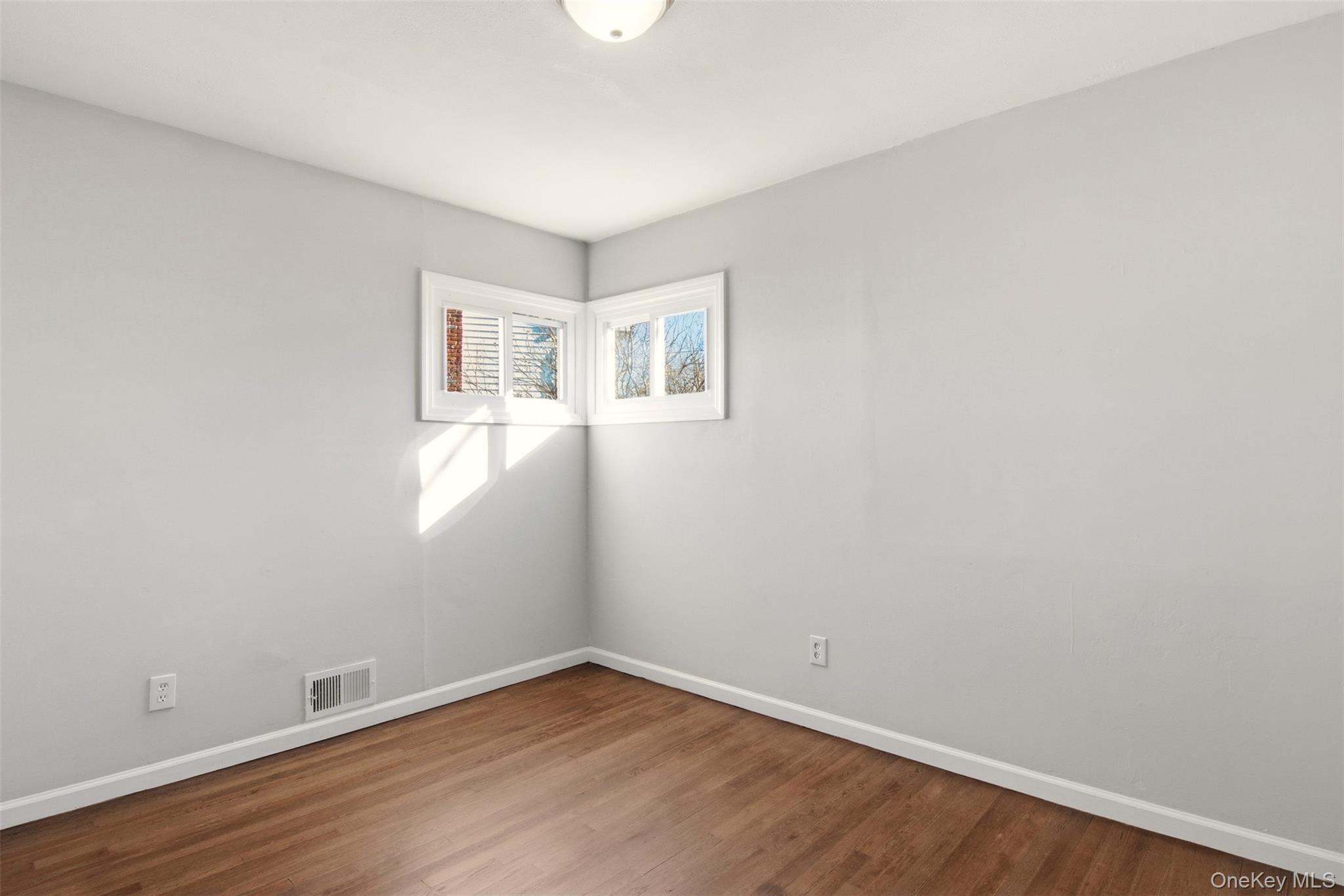 Single Family Chapel Hill Suffolk County, NY 11717, MLS-941285-10