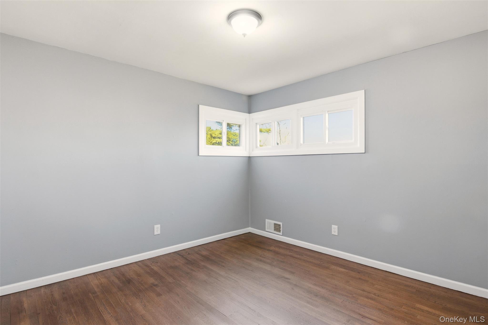 Single Family Chapel Hill Suffolk County, NY 11717, MLS-941285-11