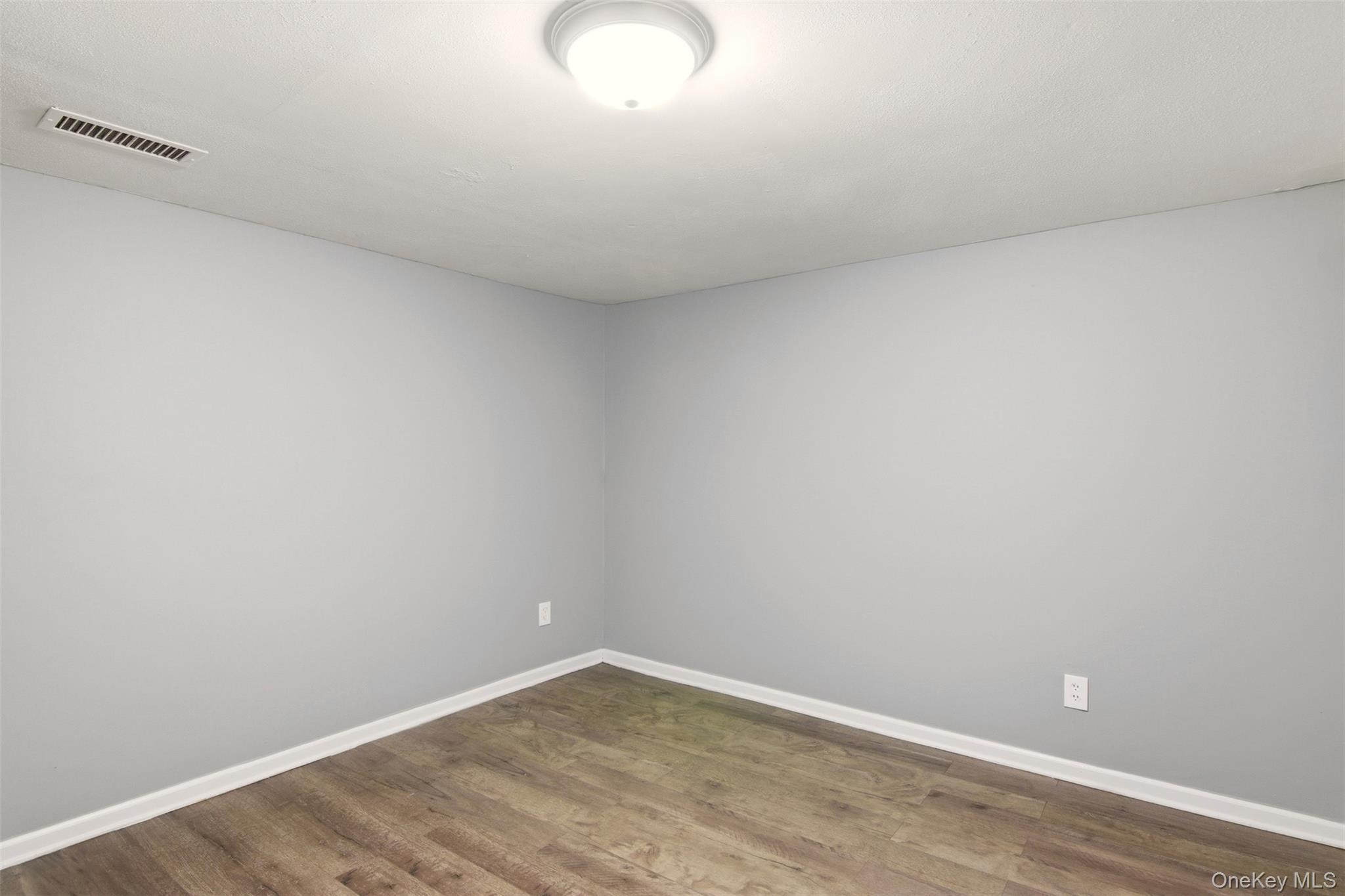 Single Family Chapel Hill Suffolk County, NY 11717, MLS-941285-13