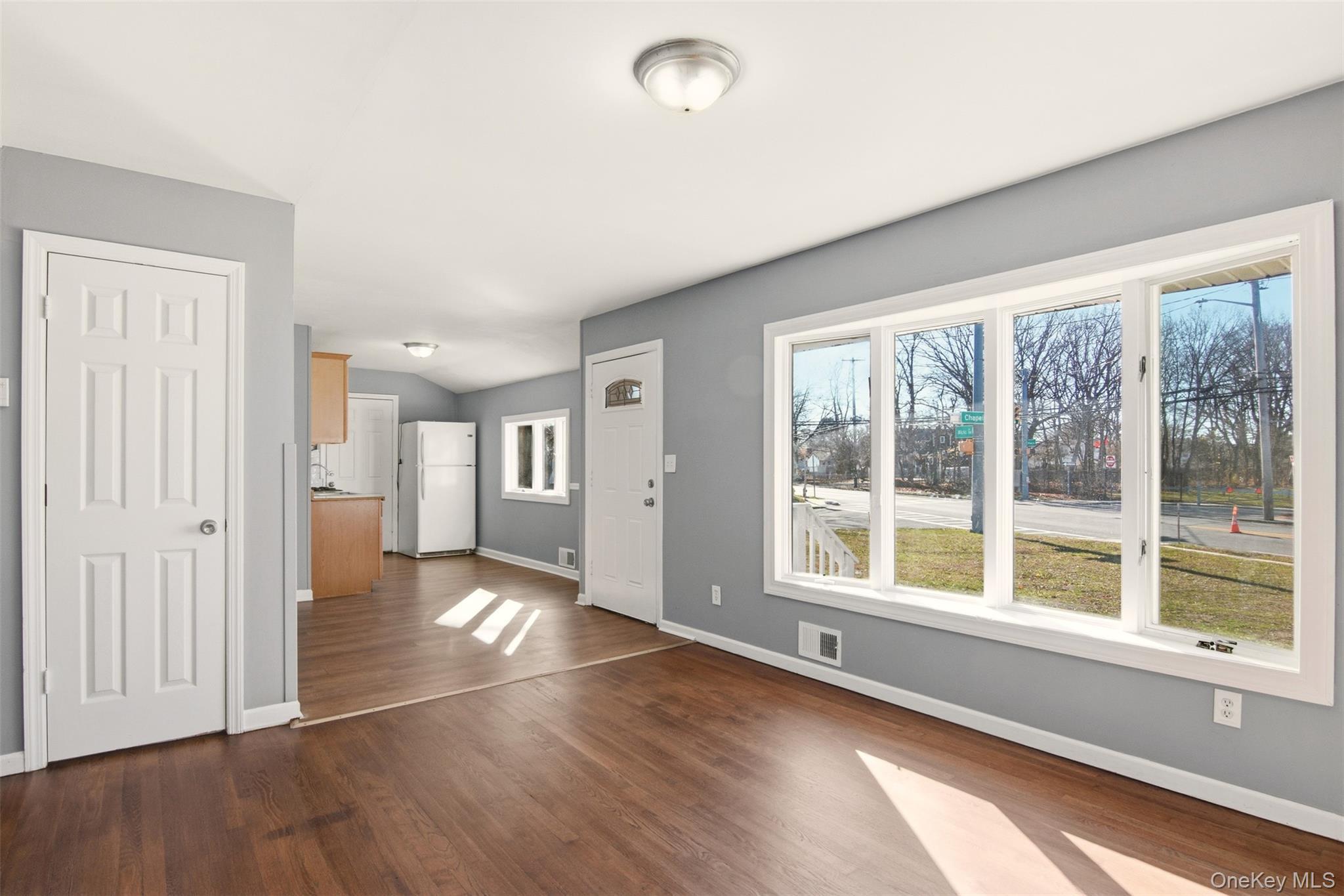 Single Family Chapel Hill Suffolk County, NY 11717, MLS-941285-4