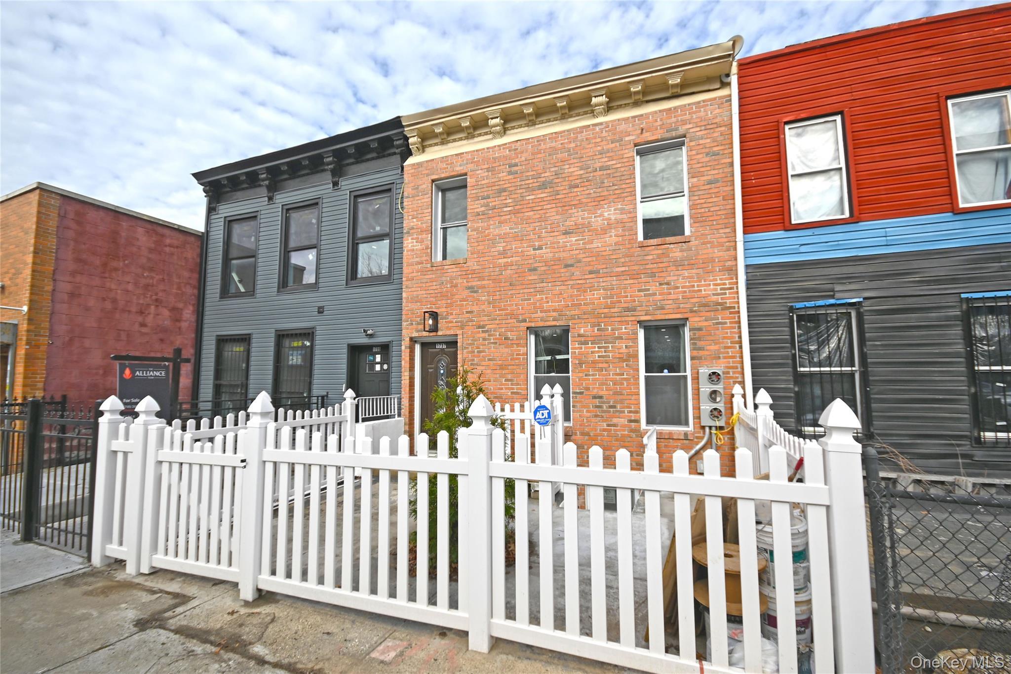 Single Family Pacific  Brooklyn, NY 11213, MLS-941298-4