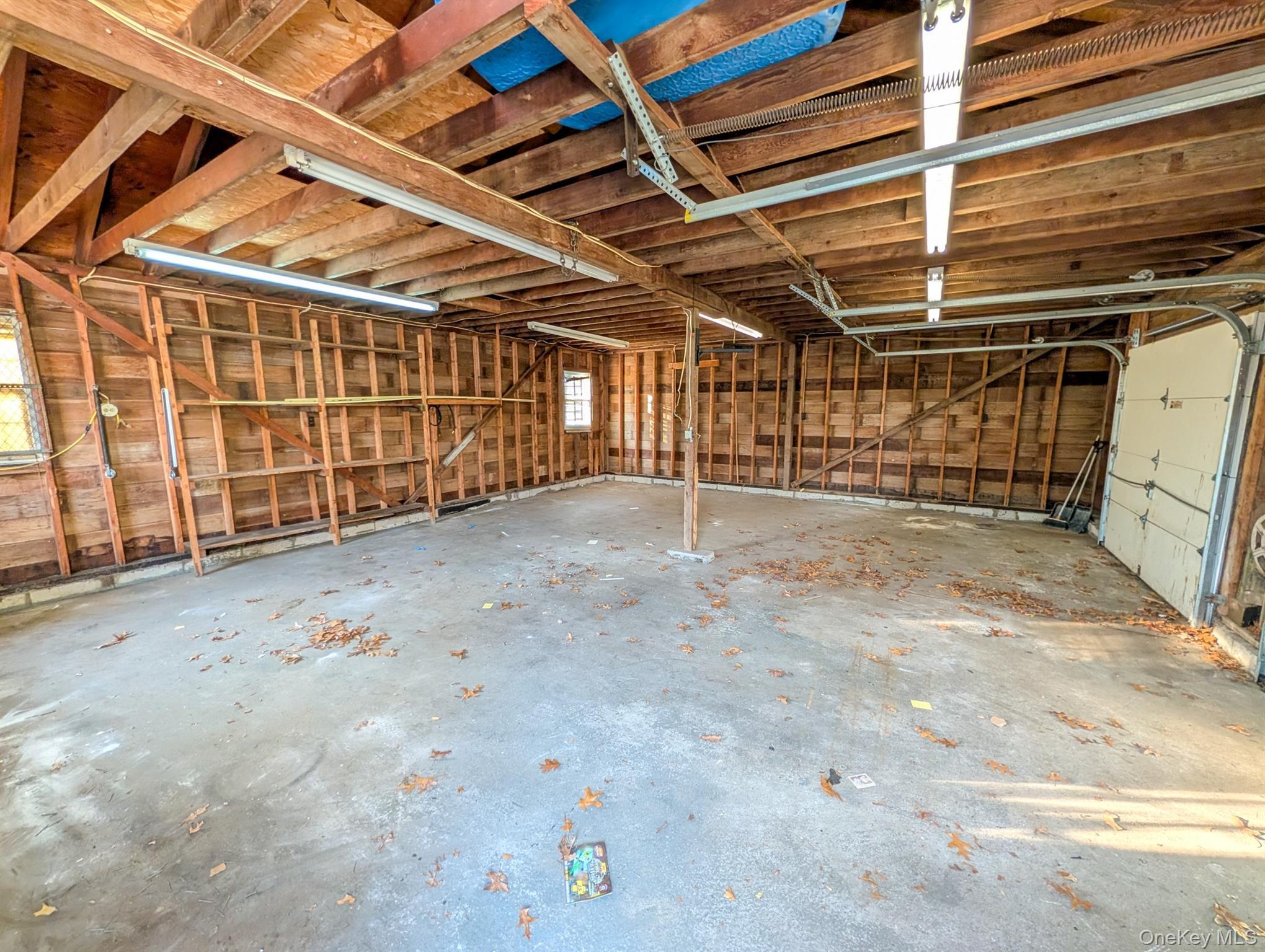 Single Family Short  Suffolk County, NY 11901, MLS-941325-19