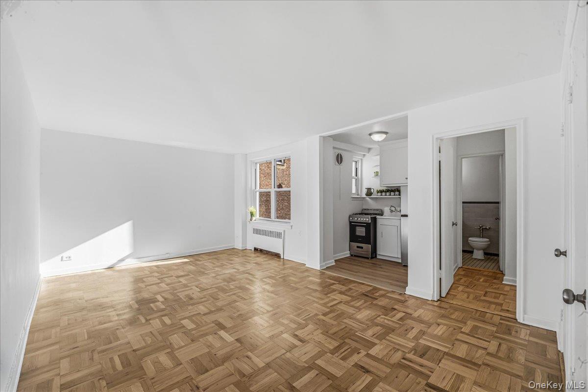 Coop Parsons  Queens, NY 11354, MLS-941334-4