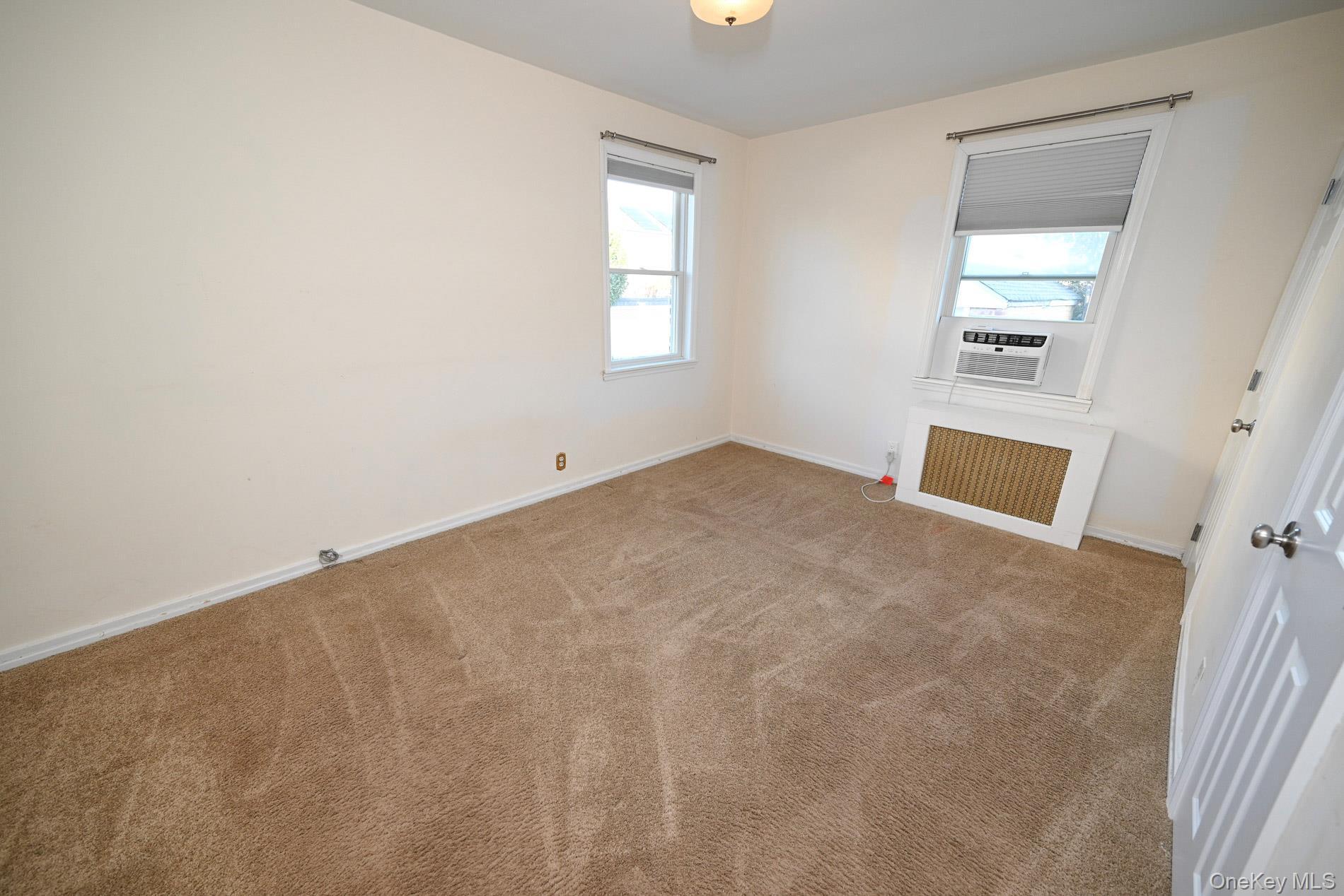 Single Family Grange Nassau County, NY 11010, MLS-941340-17