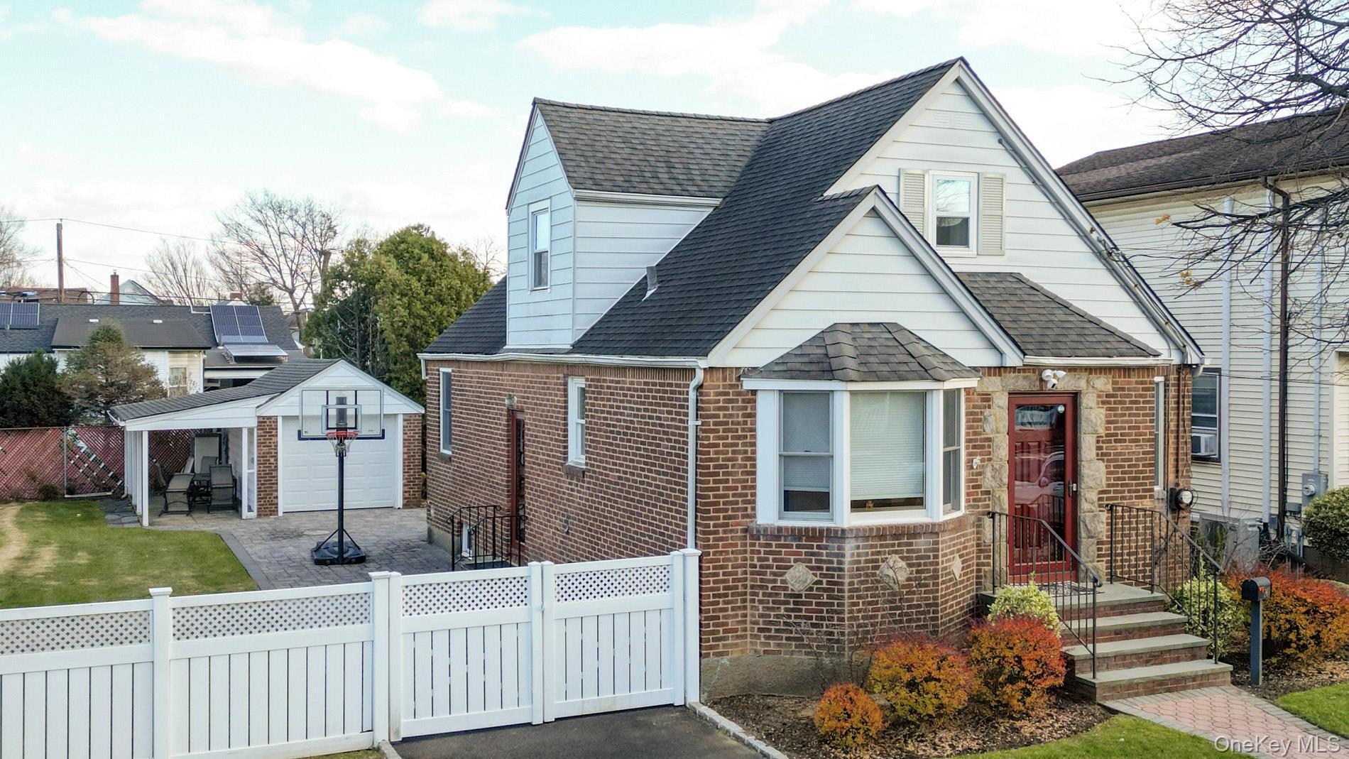 Single Family Grange Nassau County, NY 11010, MLS-941340-2