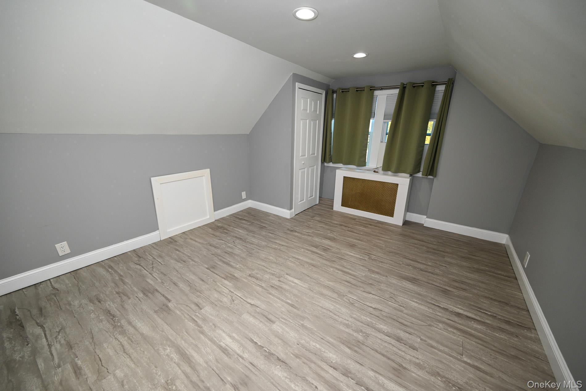 Single Family Grange Nassau County, NY 11010, MLS-941340-22