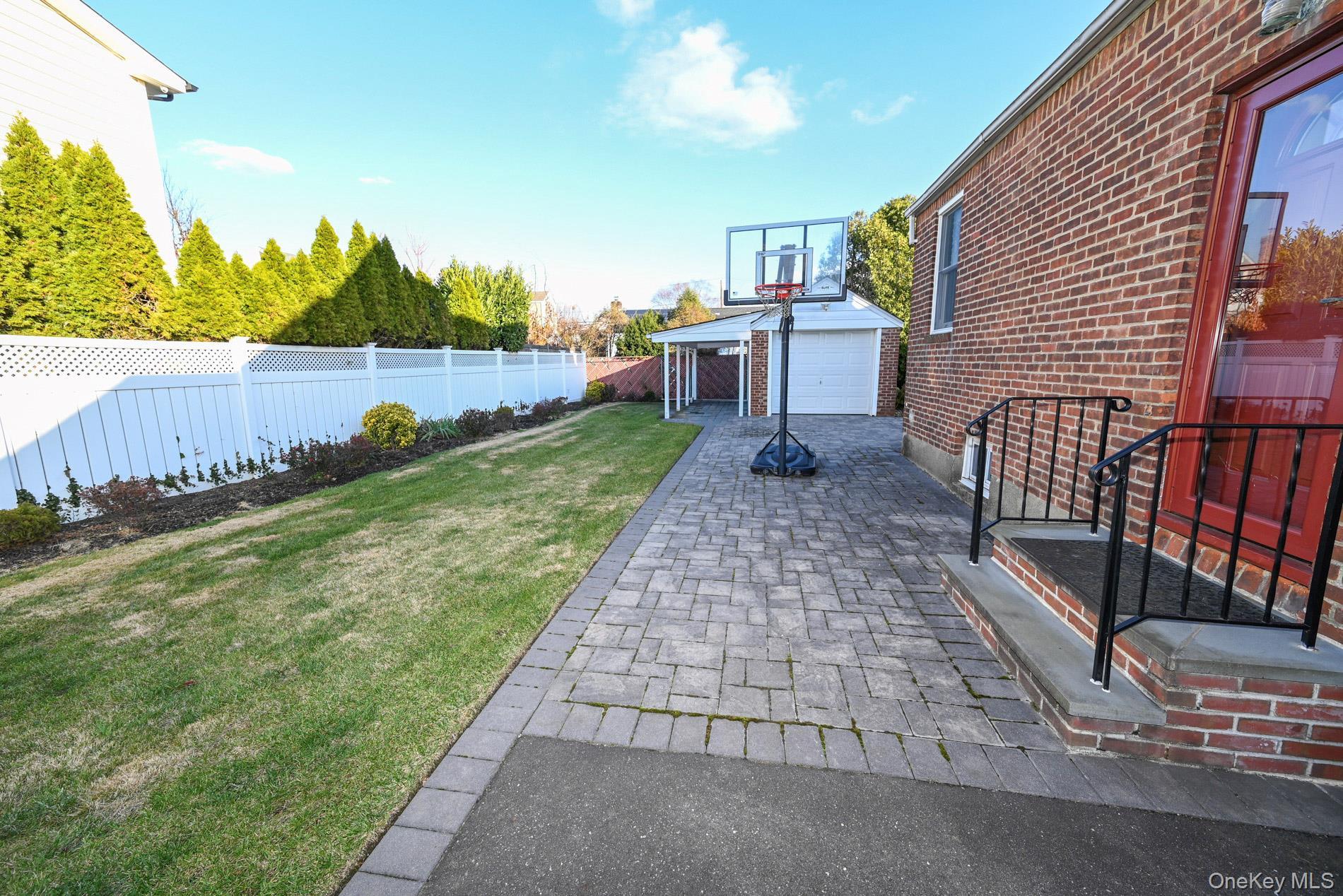 Single Family Grange Nassau County, NY 11010, MLS-941340-5