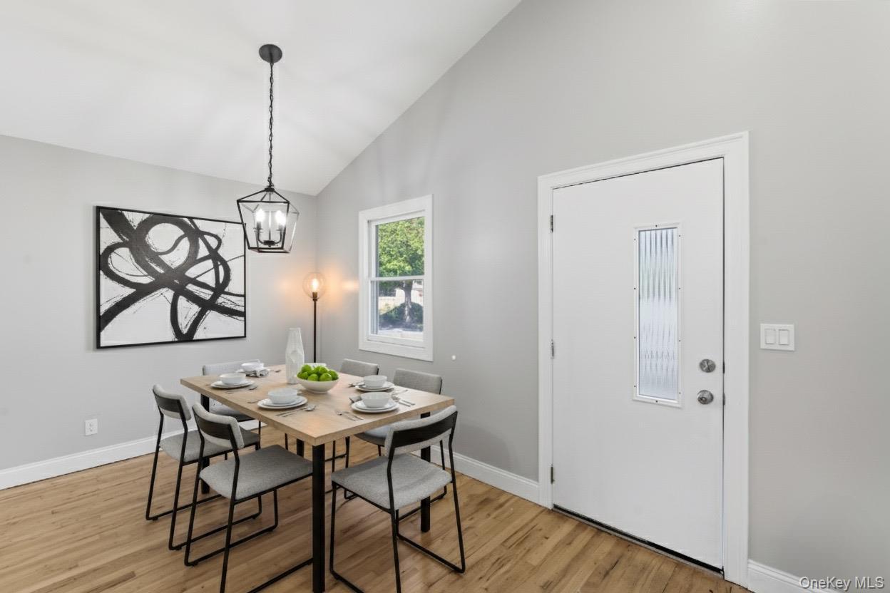 Single Family Glendale Suffolk County, NY 11704, MLS-941343-19