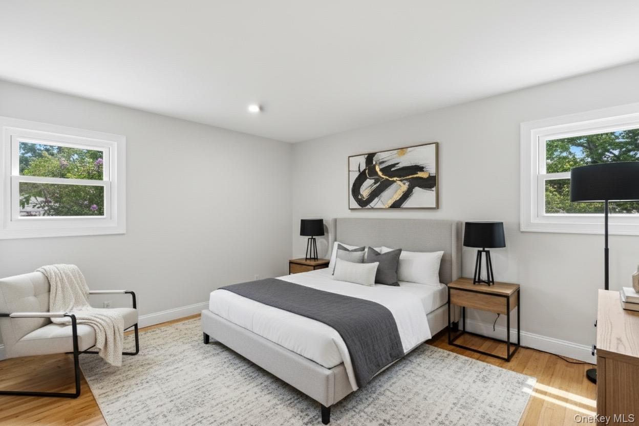 Single Family Glendale Suffolk County, NY 11704, MLS-941343-21