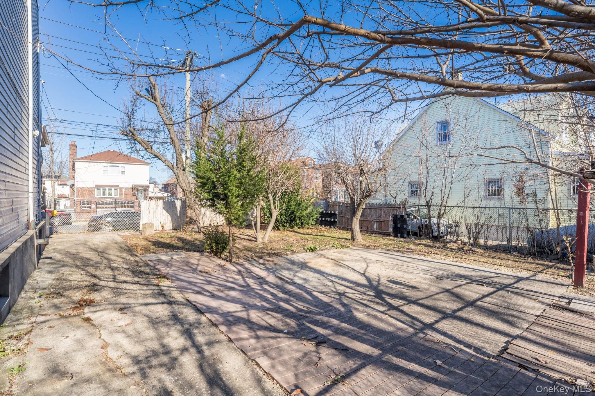 Single Family Hermany  Bronx, NY 10473, MLS-941350-32