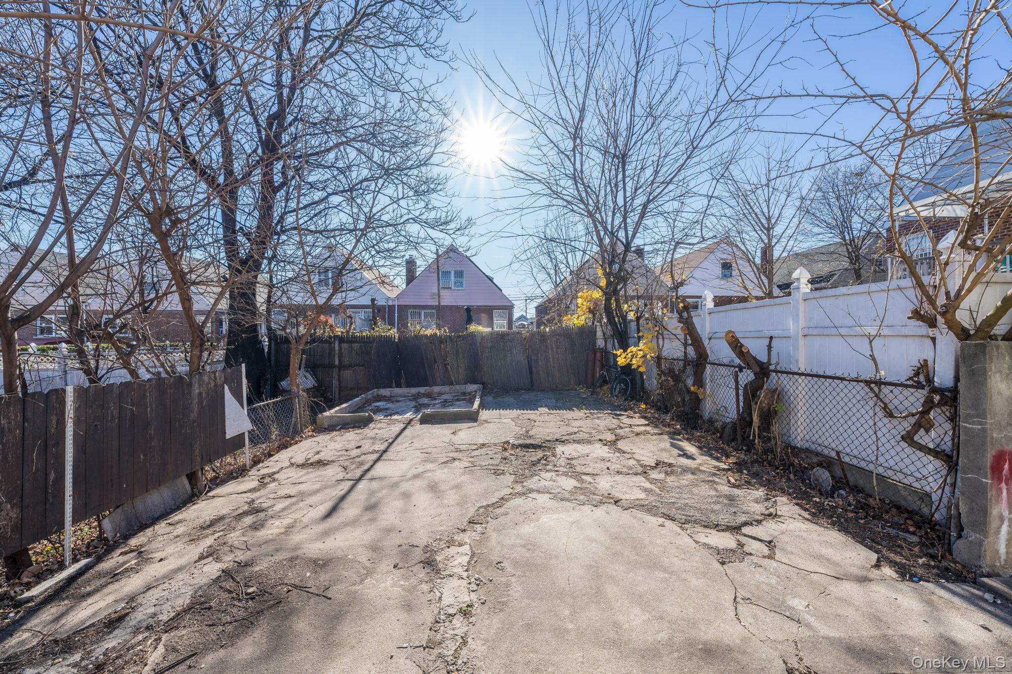 Single Family Hermany  Bronx, NY 10473, MLS-941350-34