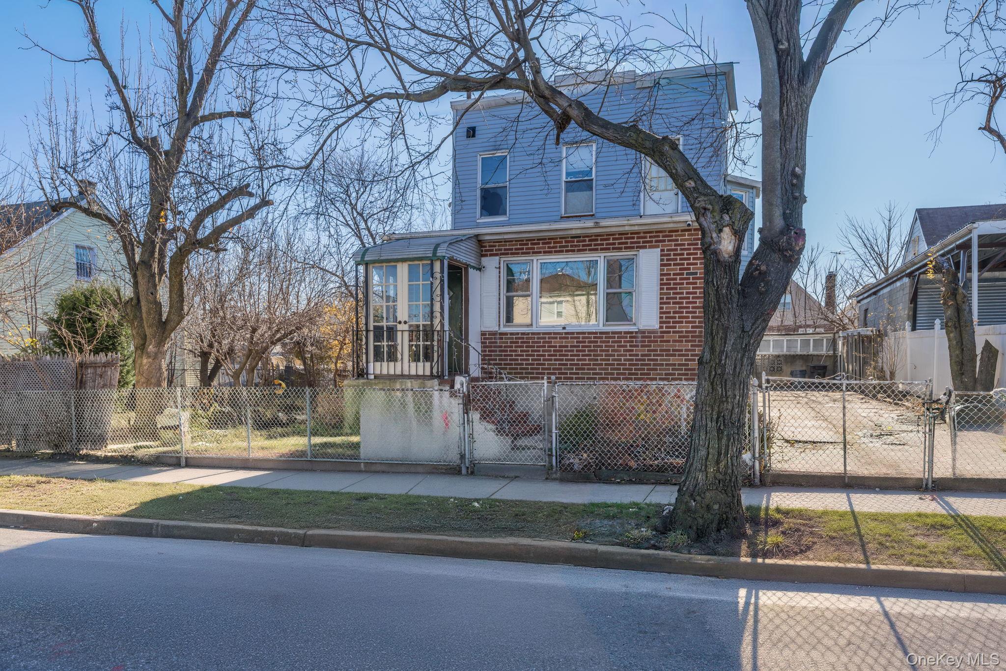 Single Family Hermany  Bronx, NY 10473, MLS-941350-35