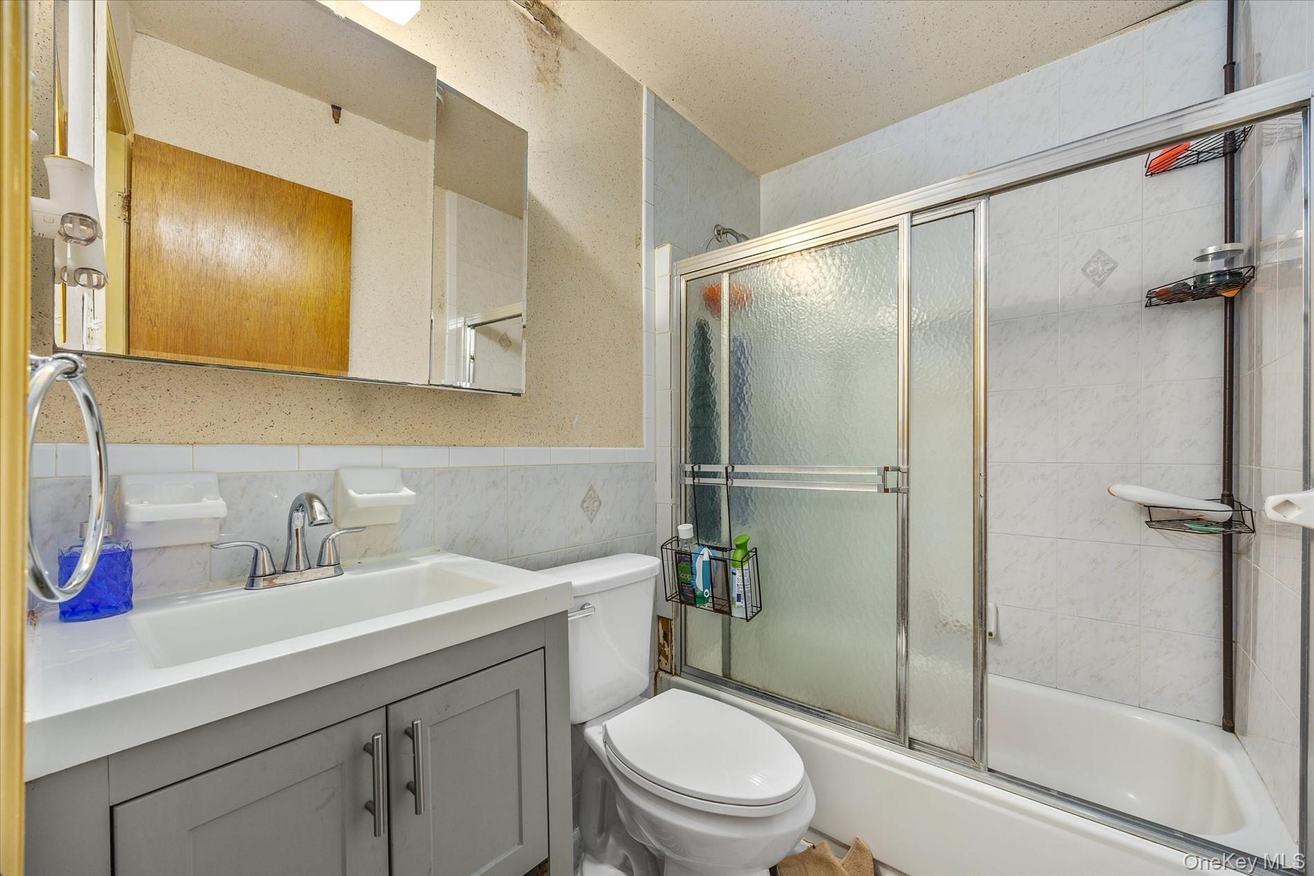 Single Family 102nd  Brooklyn, NY 11236, MLS-941375-20