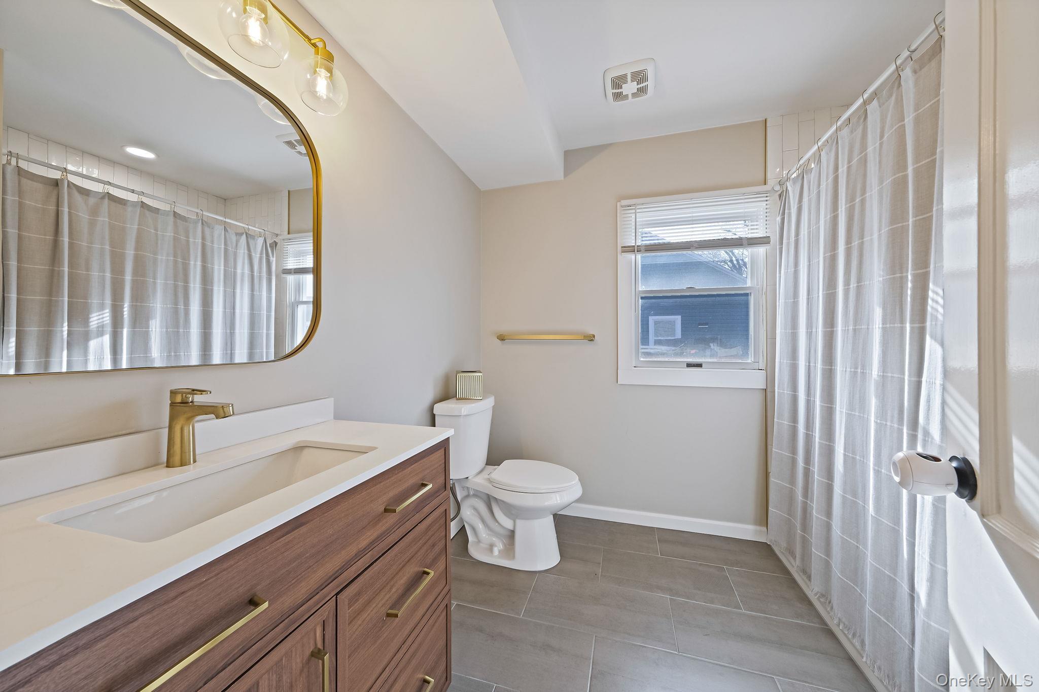 Single Family Monroe Suffolk County, NY 11772, MLS-941382-25