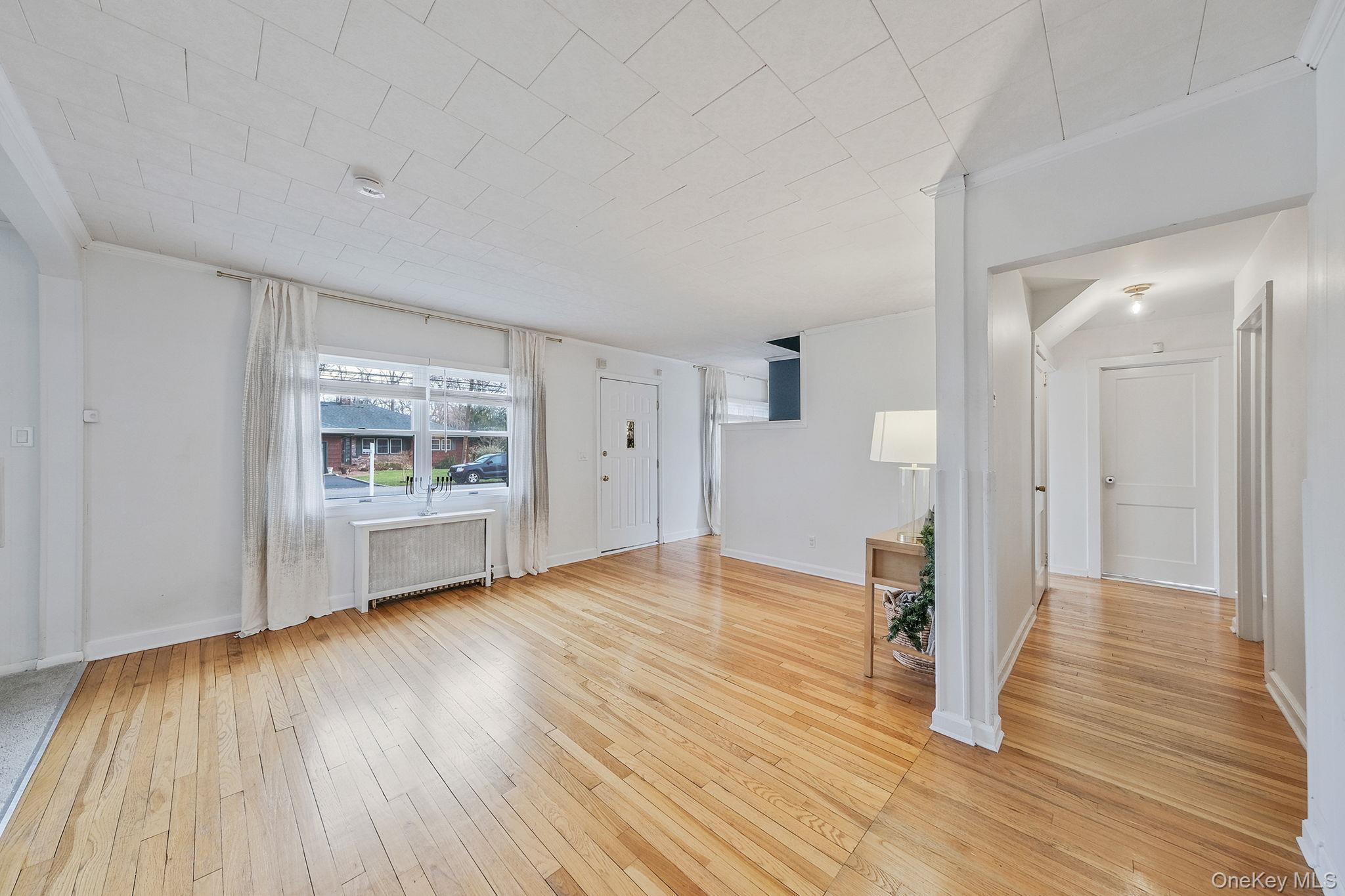 Single Family Monroe Suffolk County, NY 11772, MLS-941382-8