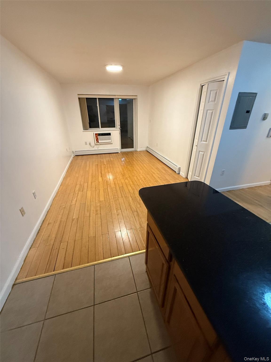 Condo Parsons  Queens, NY 11355, MLS-941391-2