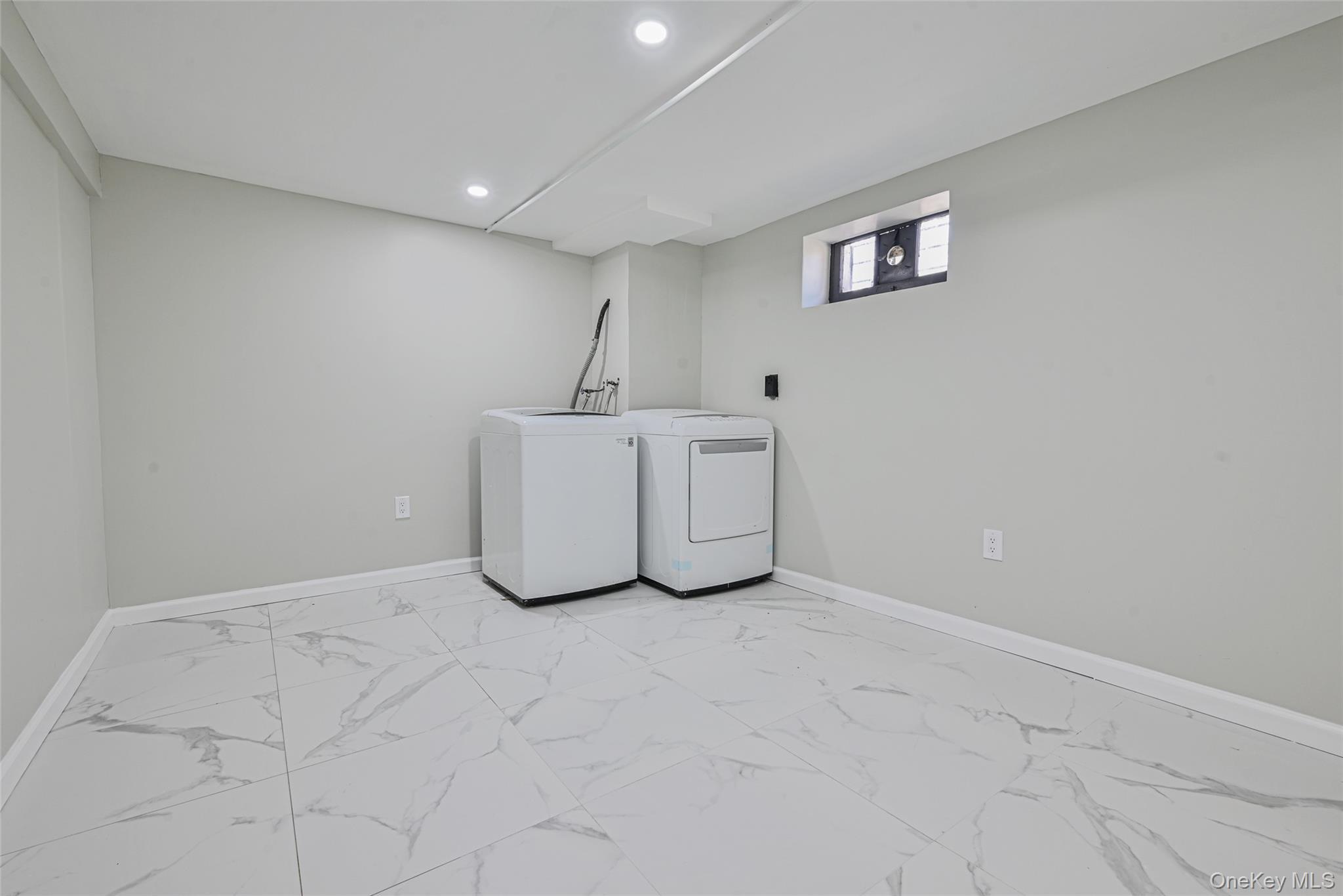 Single Family Horseblock Suffolk County, NY 11720, MLS-941392-13