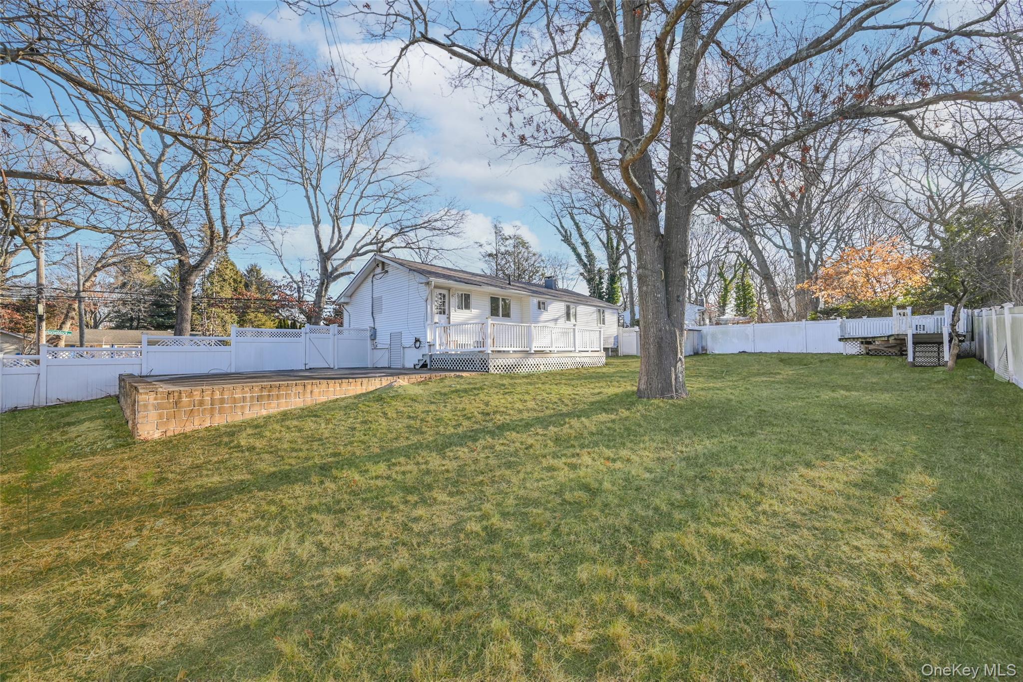 Single Family Horseblock Suffolk County, NY 11720, MLS-941392-15