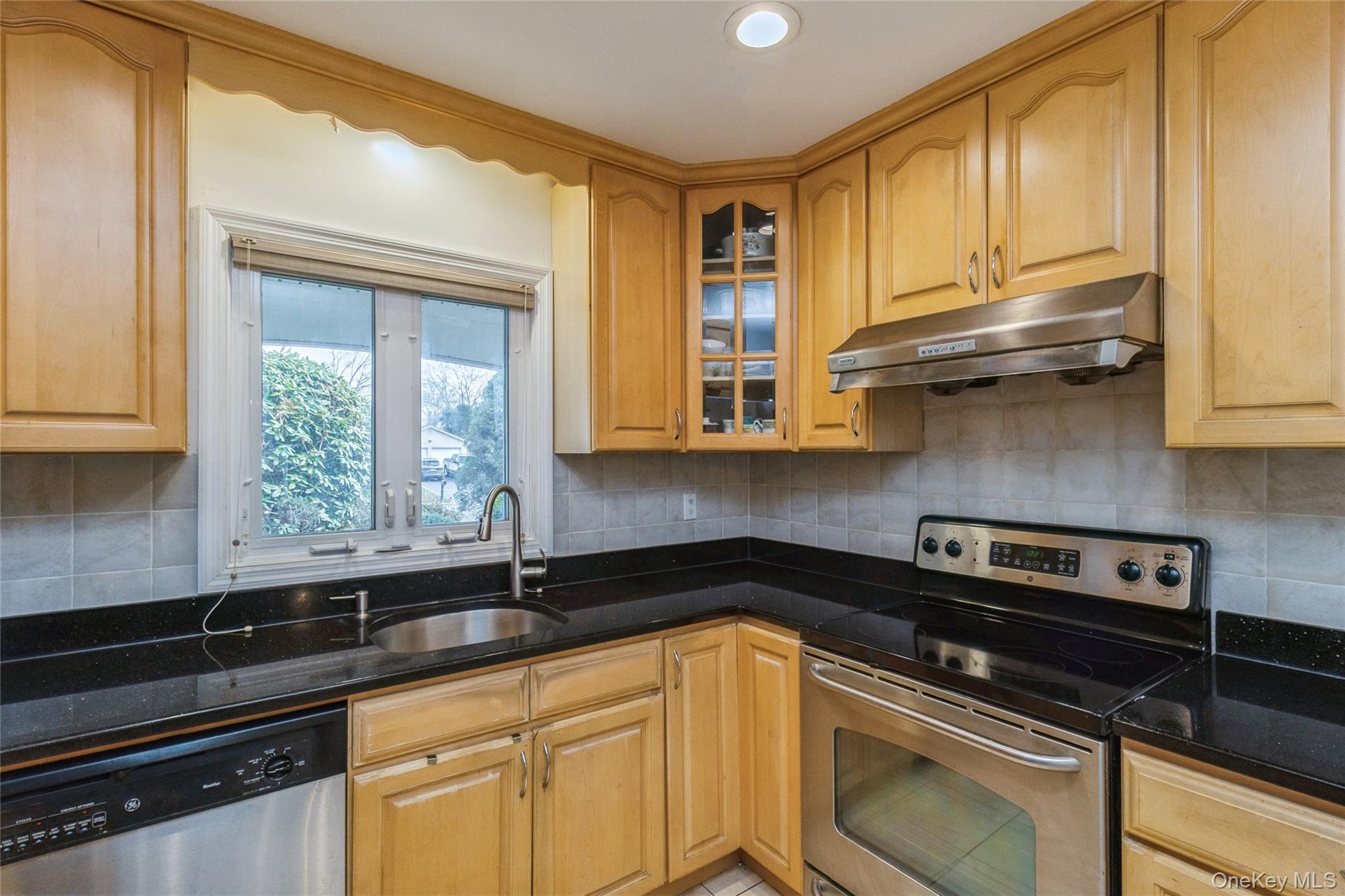 Single Family Ballad Suffolk County, NY 11790, MLS-941393-5