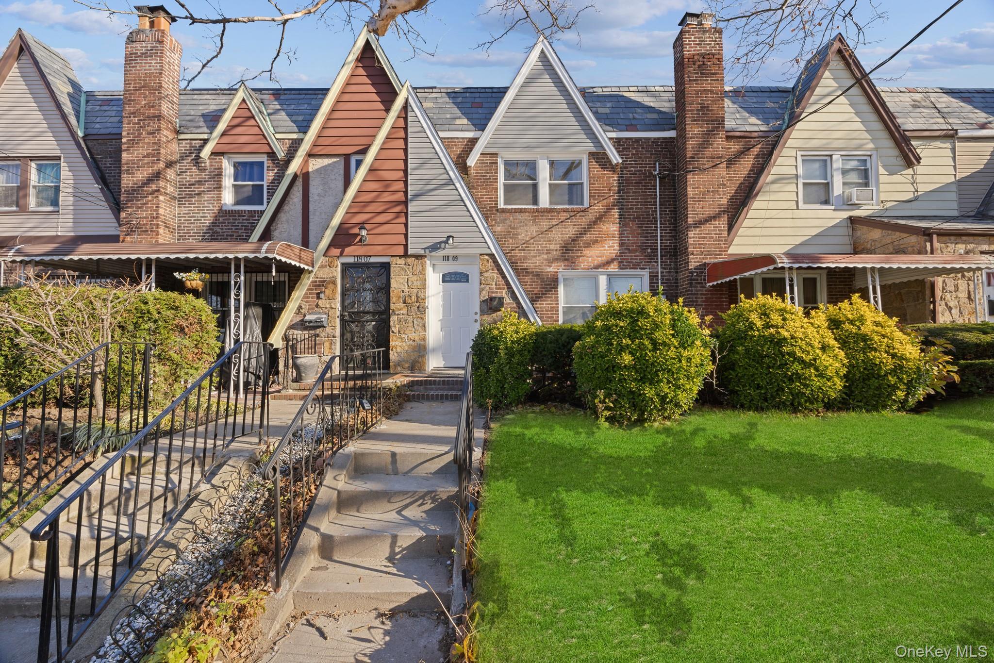 Single Family Nashville  Queens, NY 11411, MLS-941418-16