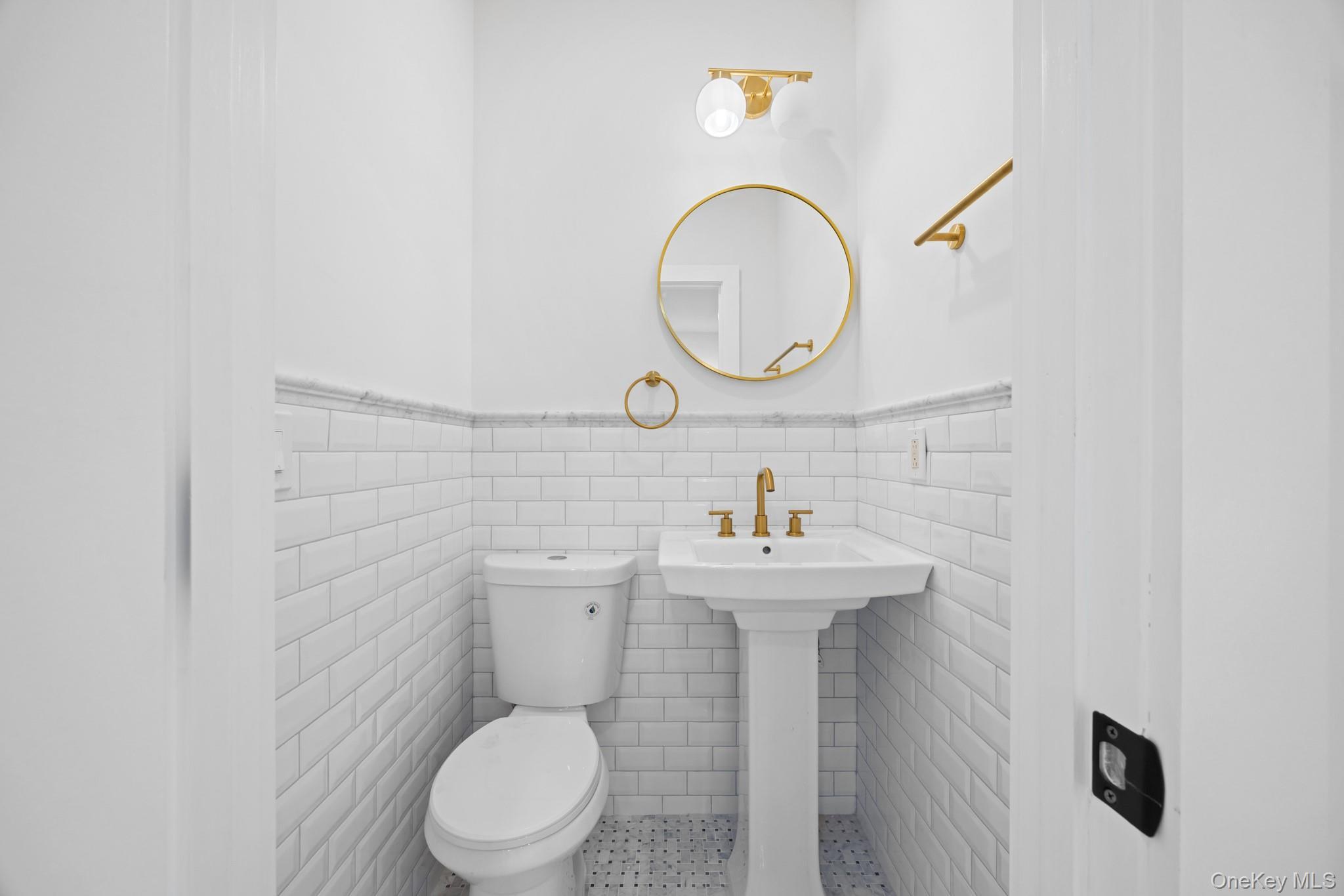 Single Family Nashville  Queens, NY 11411, MLS-941418-5