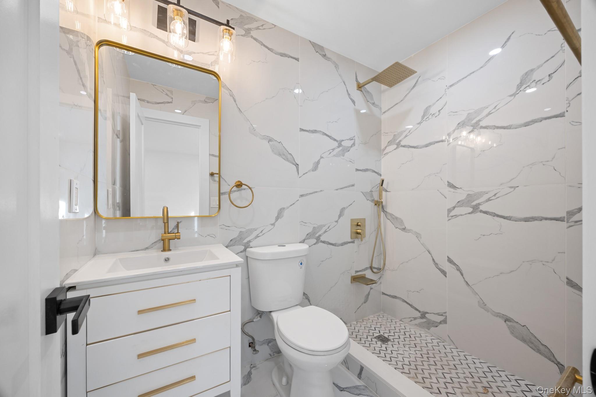 Single Family Nashville  Queens, NY 11411, MLS-941418-8