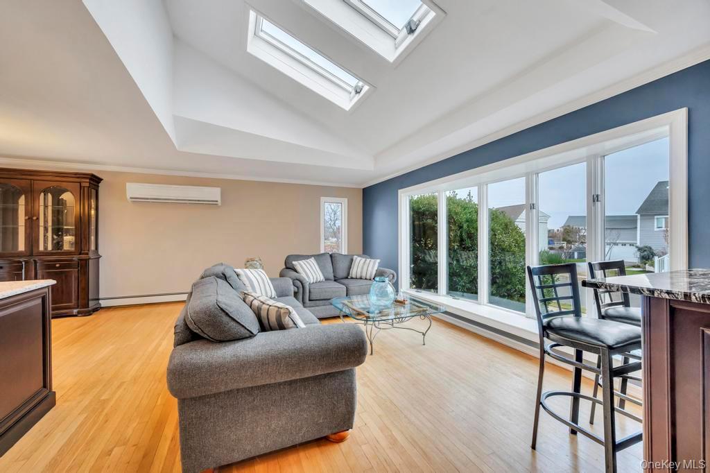 Single Family Waterview  Nassau County, NY 11758, MLS-941423-17