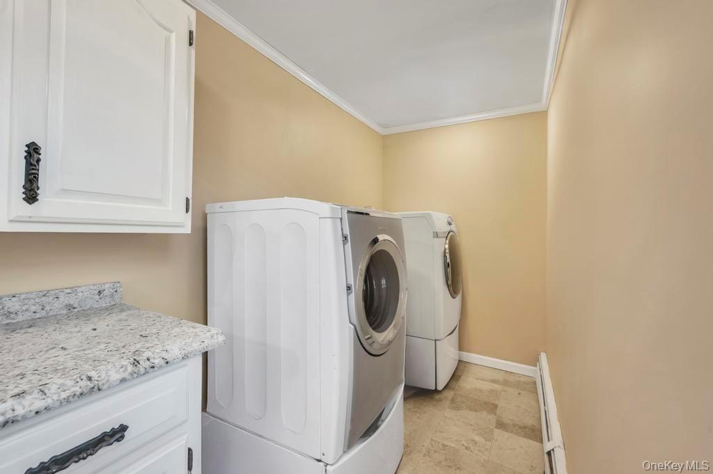 Single Family Waterview  Nassau County, NY 11758, MLS-941423-39