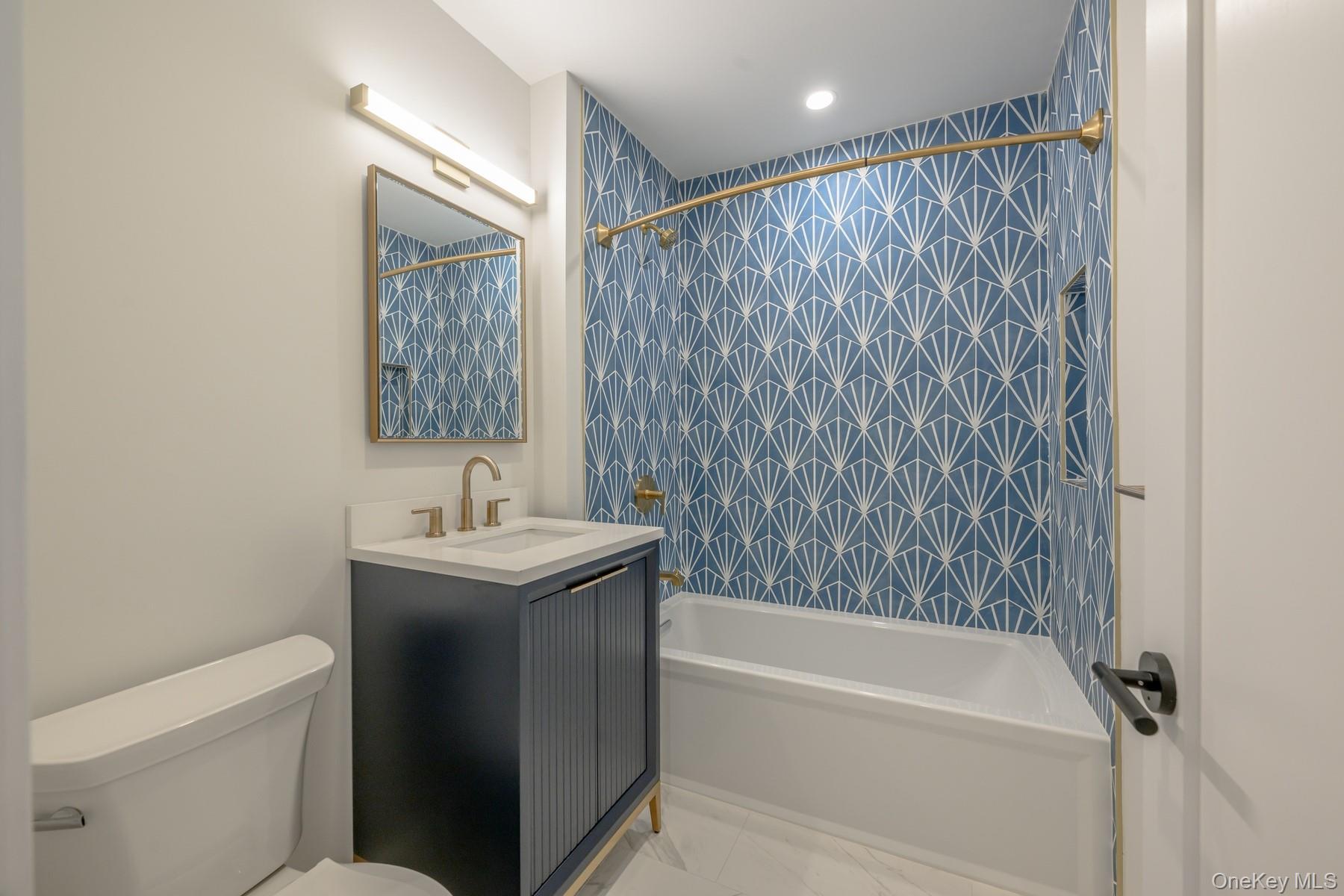 Condo Fairway  Suffolk County, NY 11954, MLS-941425-15