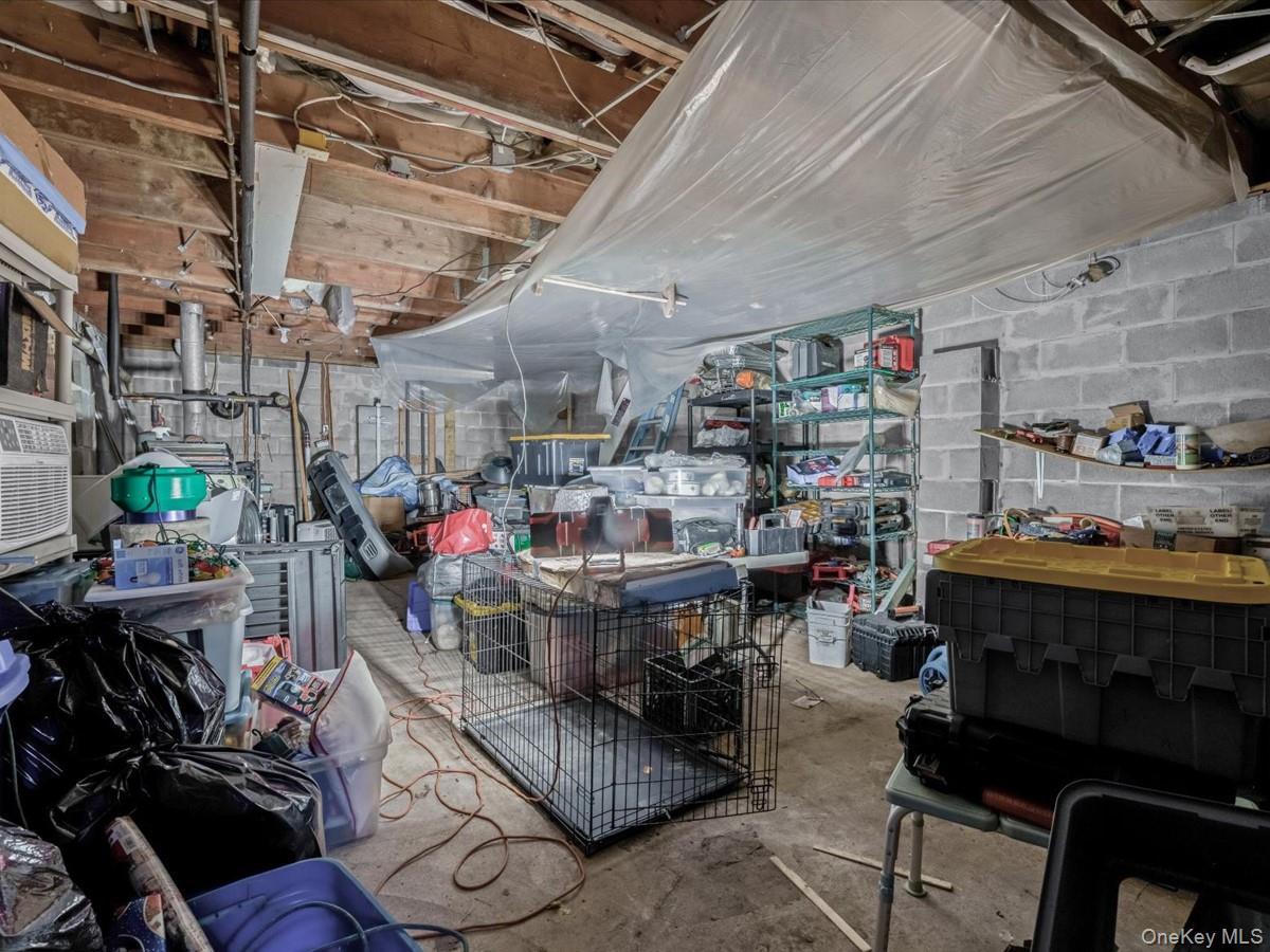 Single Family Parkside  Suffolk County, NY 11764, MLS-941445-14