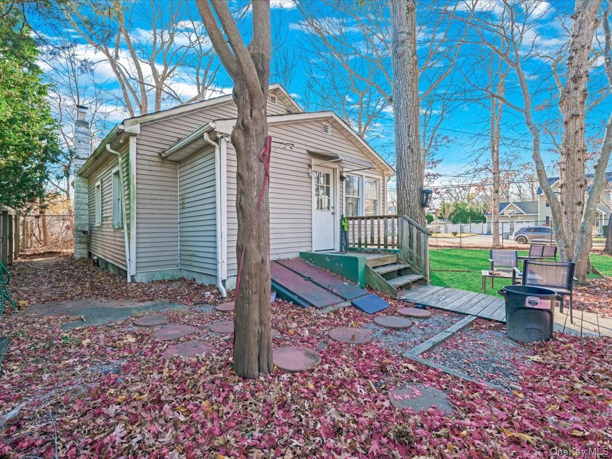 Single Family Parkside Suffolk County, NY 11764, MLS-941445-8