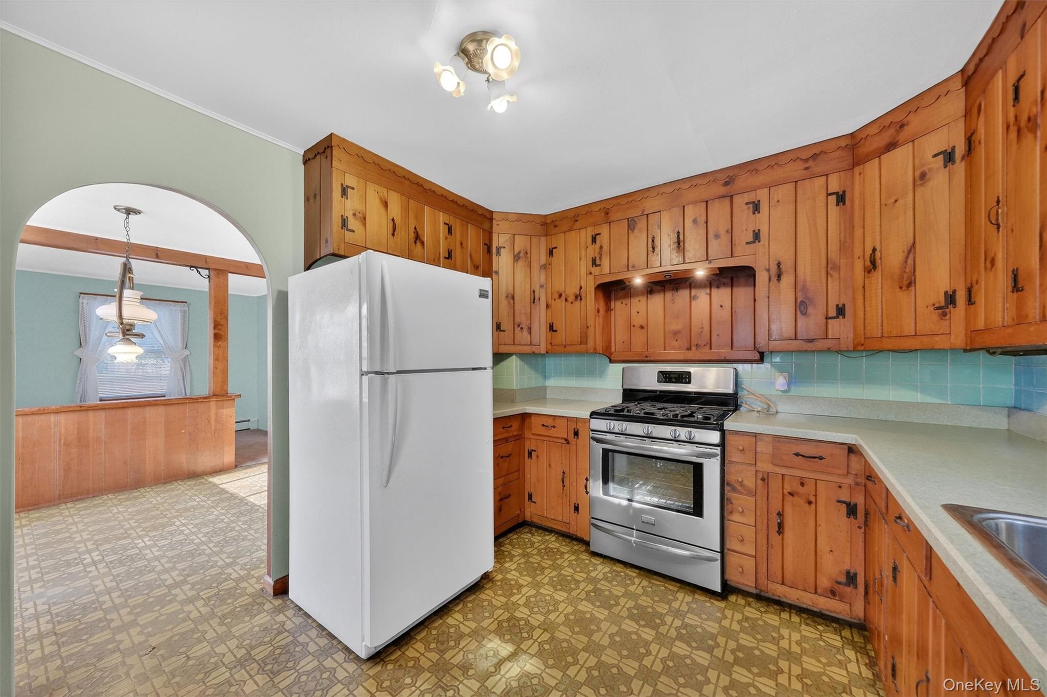 Single Family Beacon Dutchess County, NY 12508, MLS-941449-10