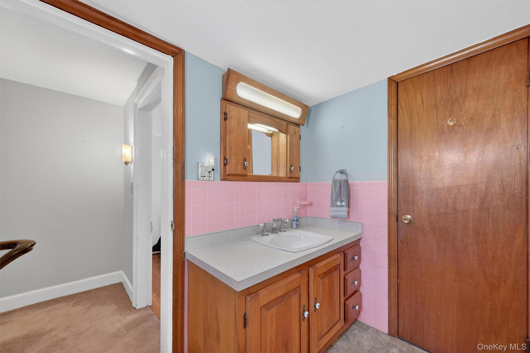 Single Family Beacon Dutchess County, NY 12508, MLS-941449-20