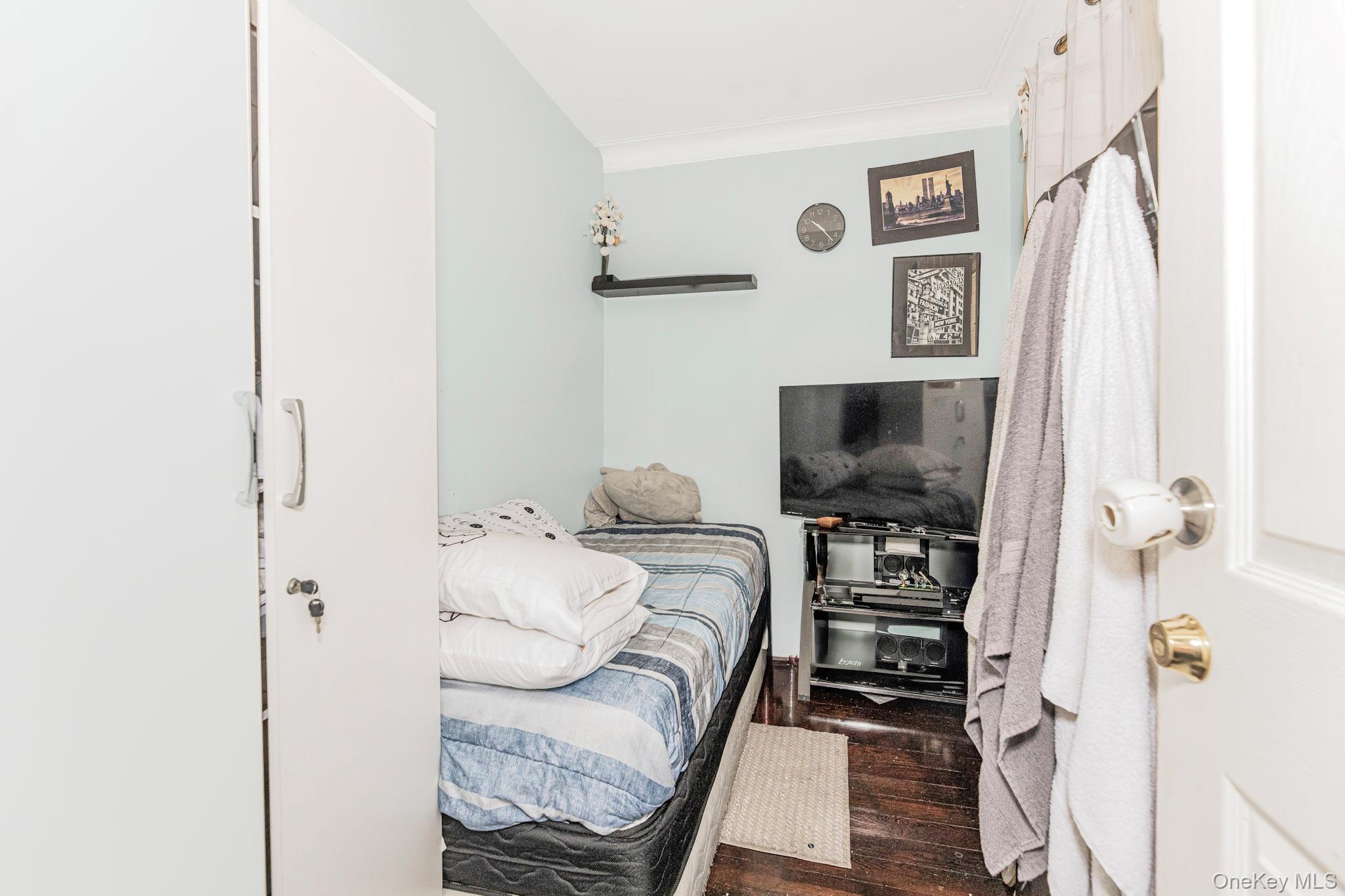 Single Family Bailey  Bronx, NY 10463, MLS-941461-5