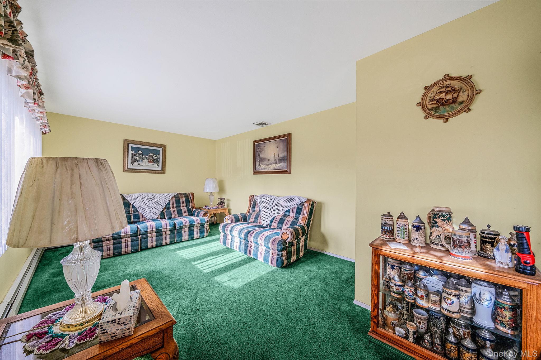 Single Family Oak Nassau County, NY 11758, MLS-941466-16