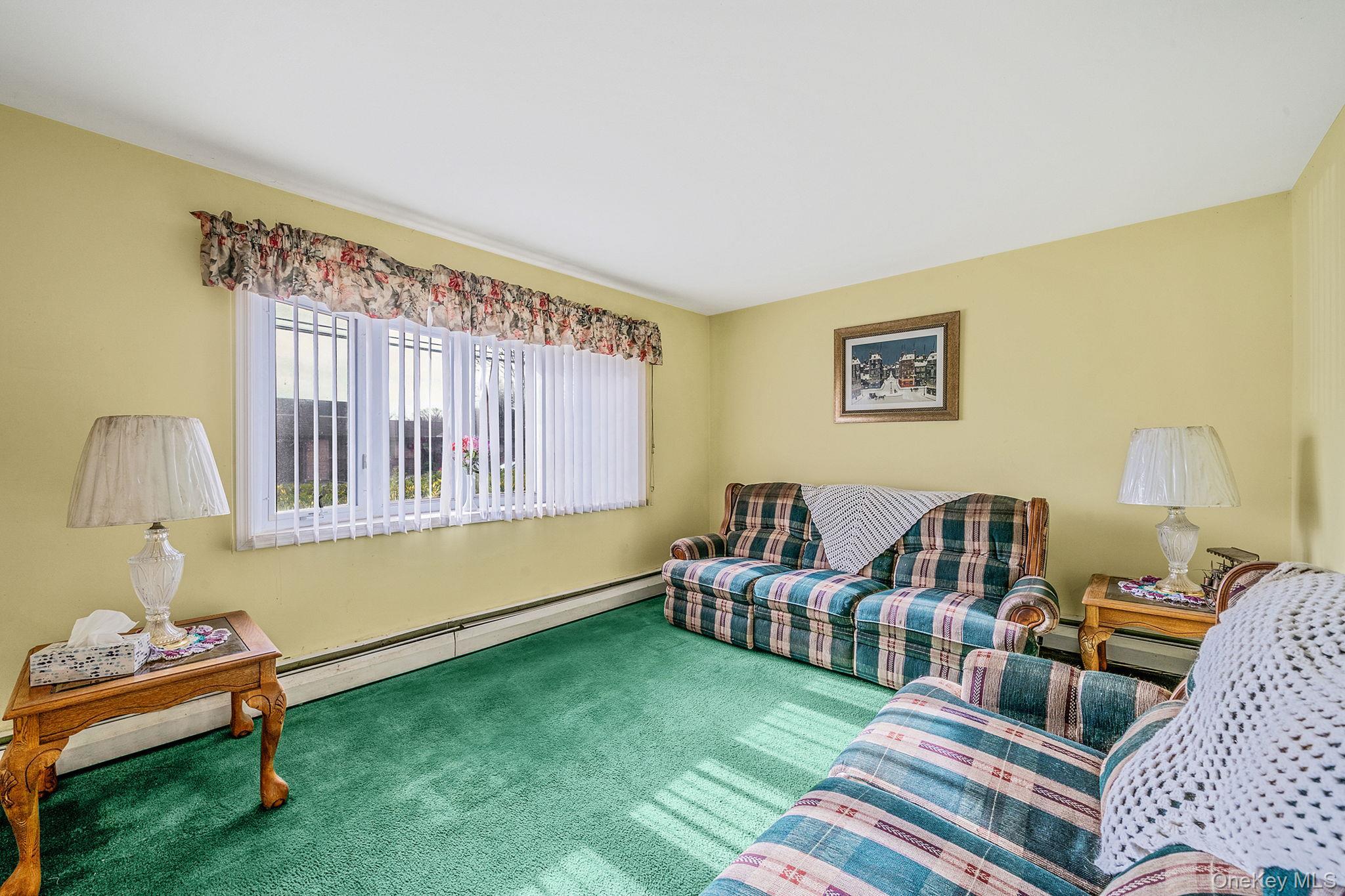 Single Family Oak Nassau County, NY 11758, MLS-941466-18