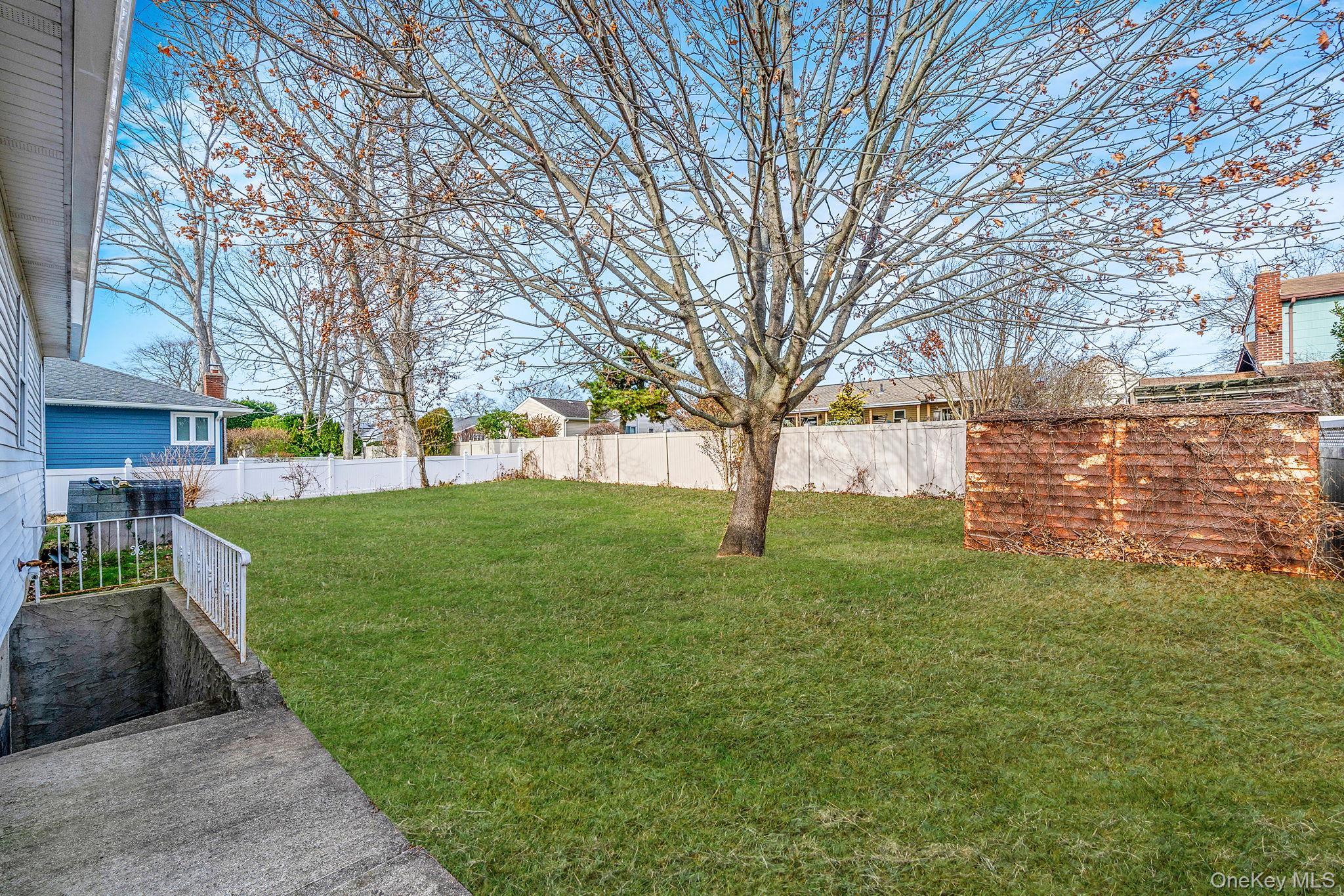 Single Family Oak Nassau County, NY 11758, MLS-941466-5