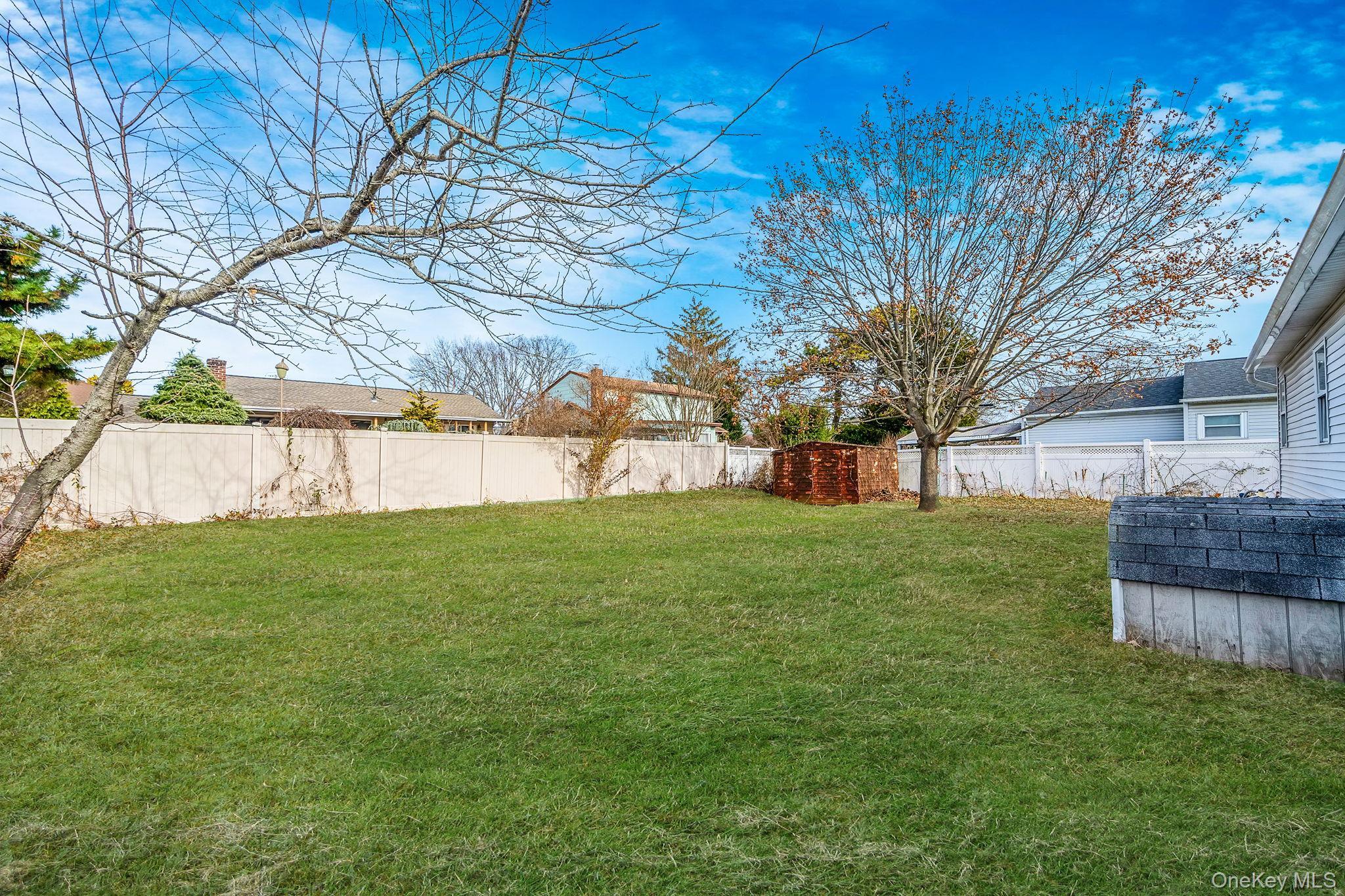 Single Family Oak Nassau County, NY 11758, MLS-941466-9