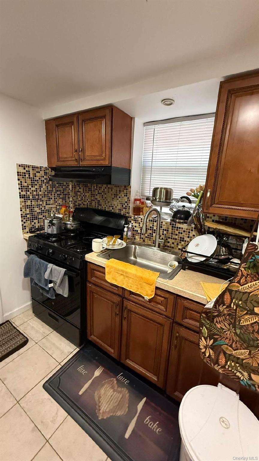 Single Family 96th  Queens, NY 11414, MLS-941525-8