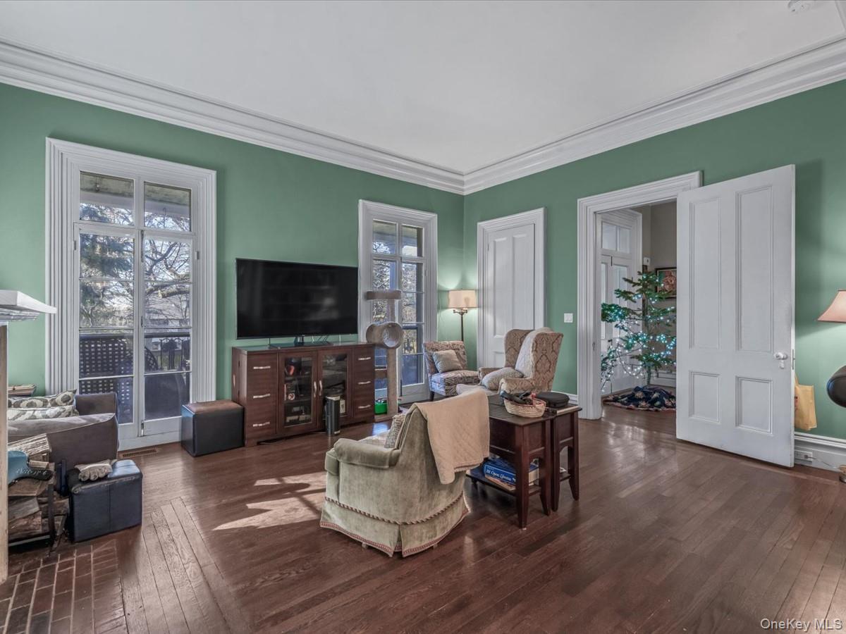 Single Family Center Queens, NY 11363, MLS-941527-12