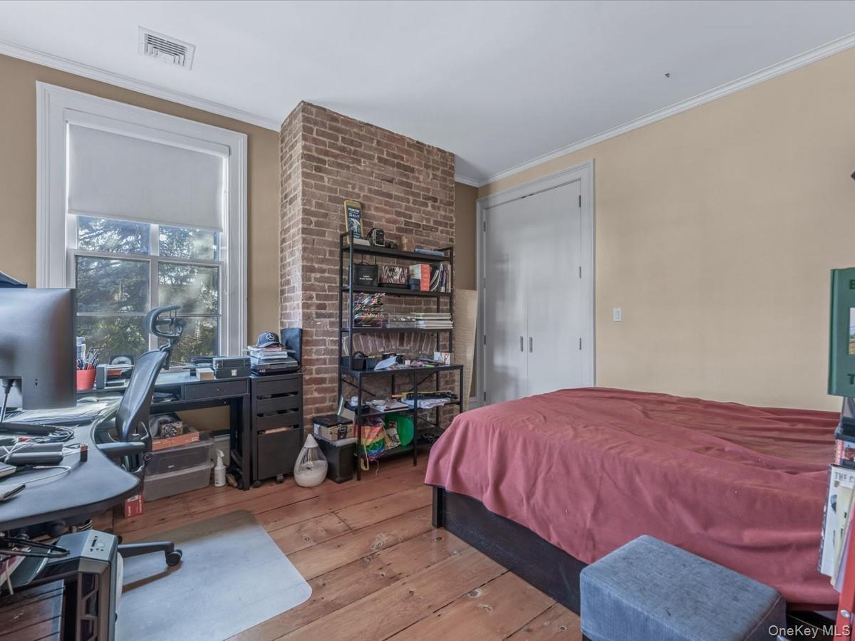 Single Family Center Queens, NY 11363, MLS-941527-21