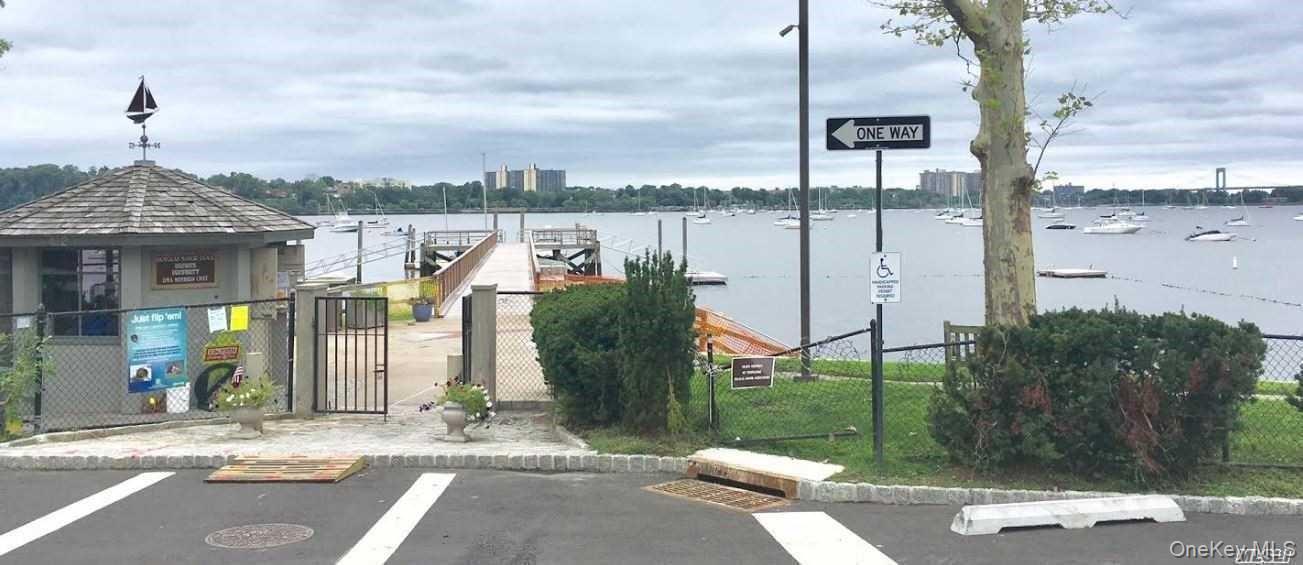 Single Family Center Queens, NY 11363, MLS-941527-37