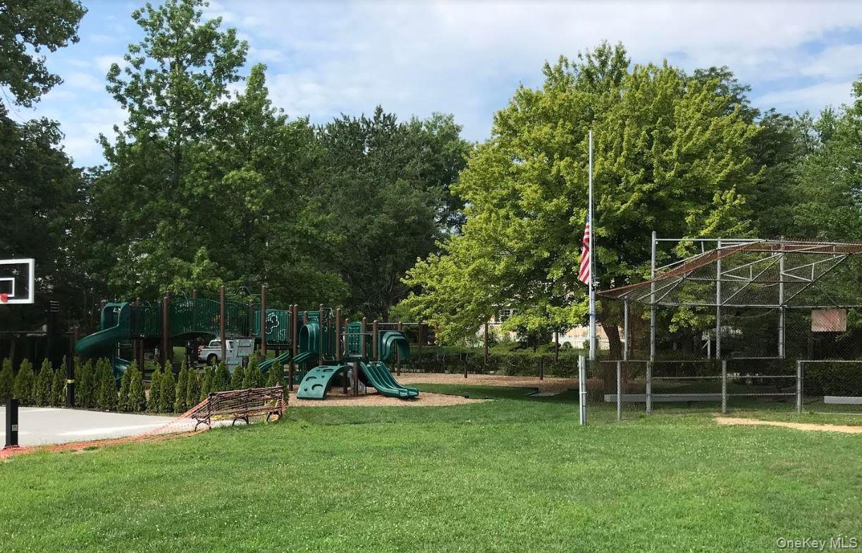 Single Family Center Queens, NY 11363, MLS-941527-44