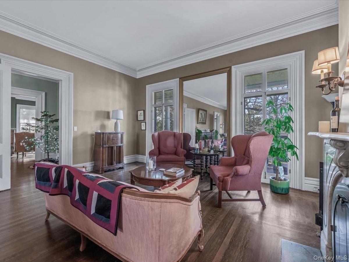 Single Family Center Queens, NY 11363, MLS-941527-8