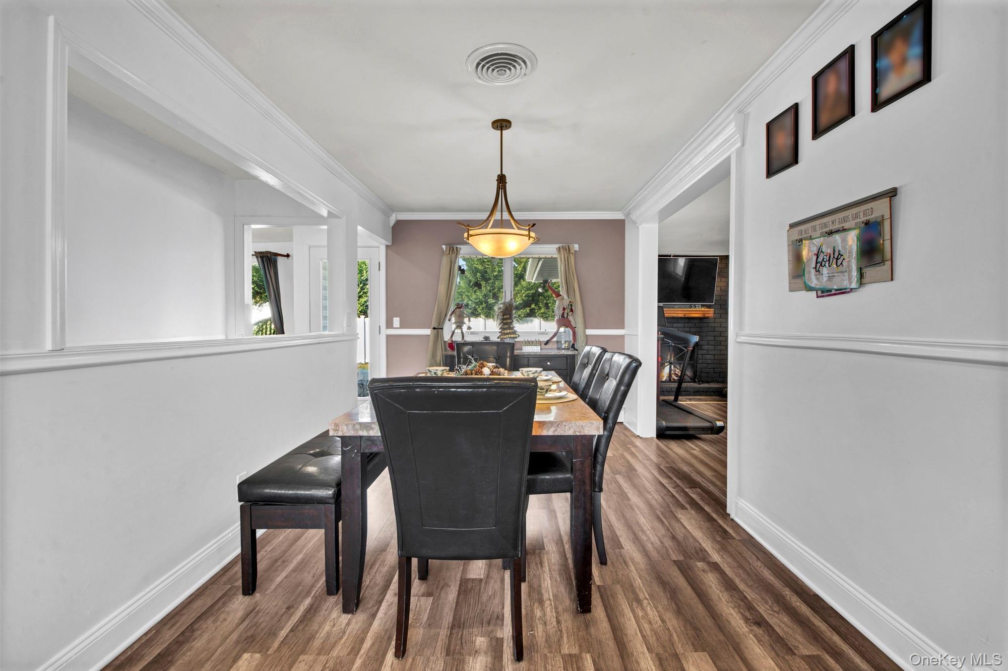 Single Family Redwood Nassau County, NY 11762, MLS-941551-9