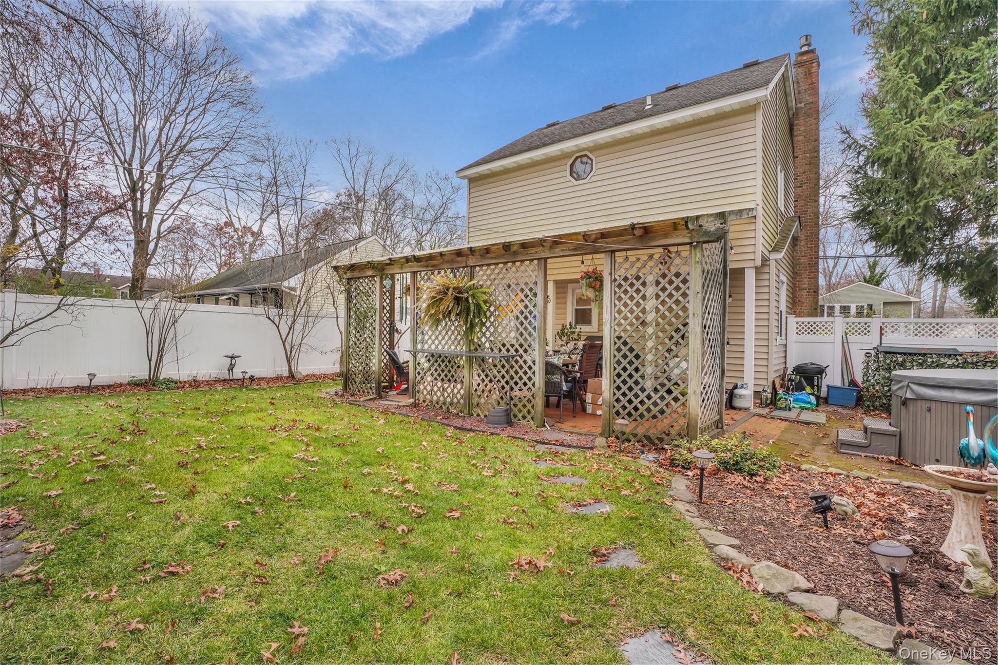 Single Family Wauwepex Suffolk County, NY 11961, MLS-941553-24