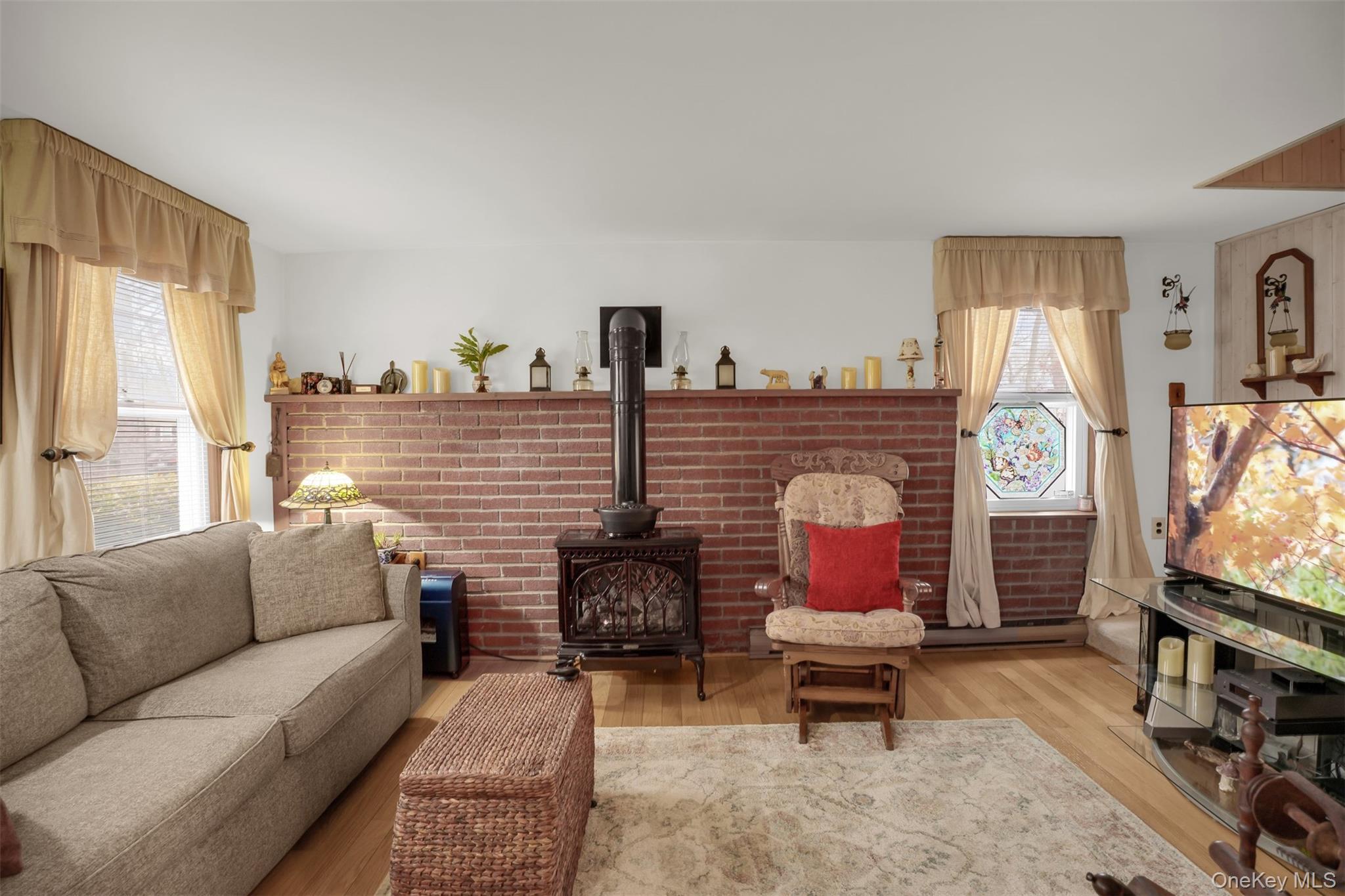 Single Family Wauwepex Suffolk County, NY 11961, MLS-941553-4