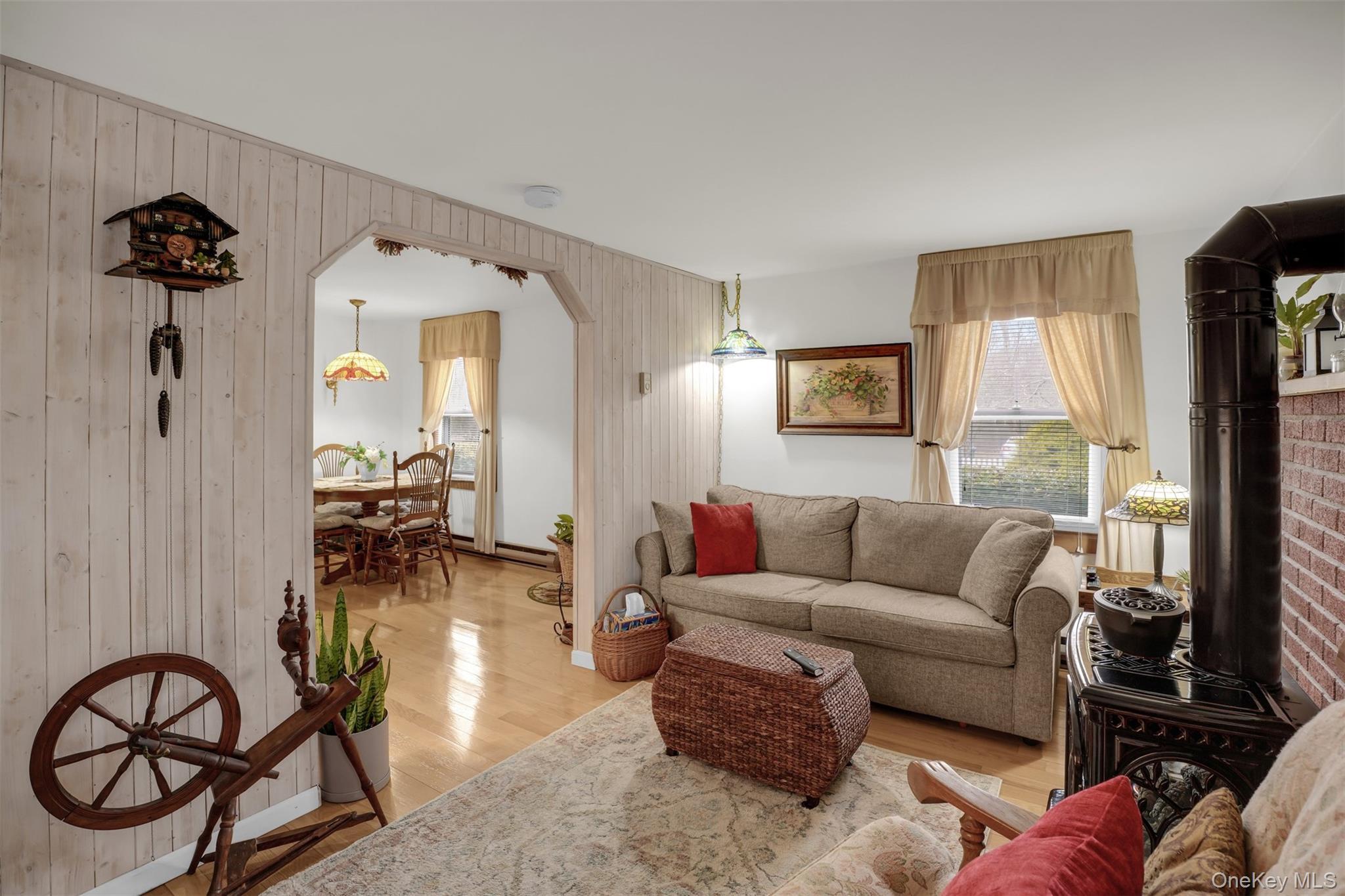 Single Family Wauwepex Suffolk County, NY 11961, MLS-941553-5