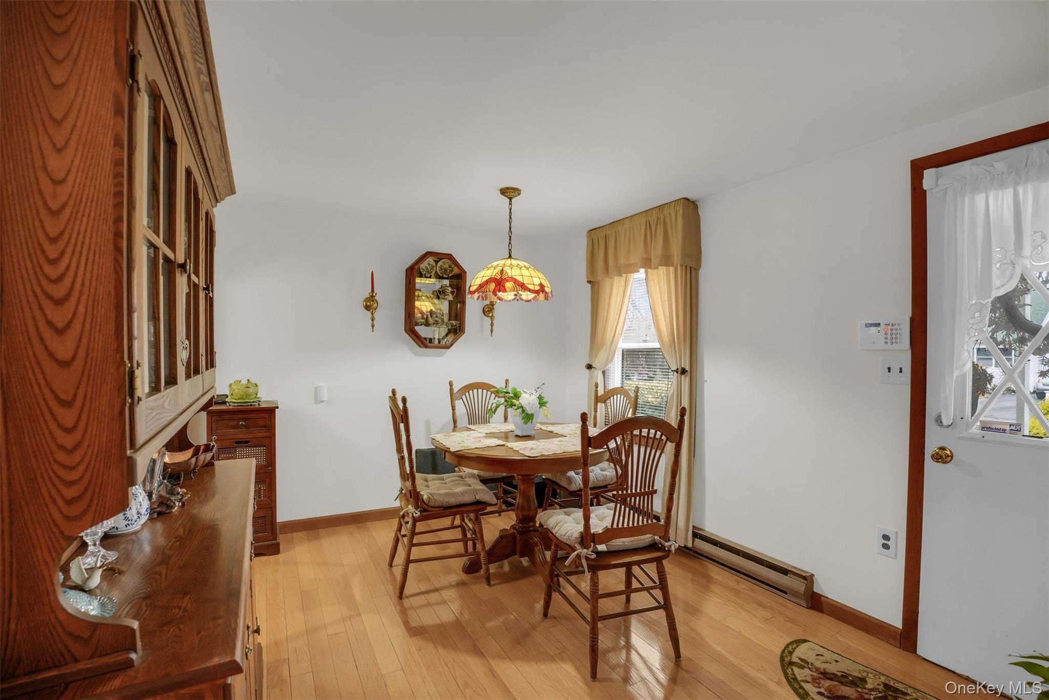 Single Family Wauwepex Suffolk County, NY 11961, MLS-941553-8