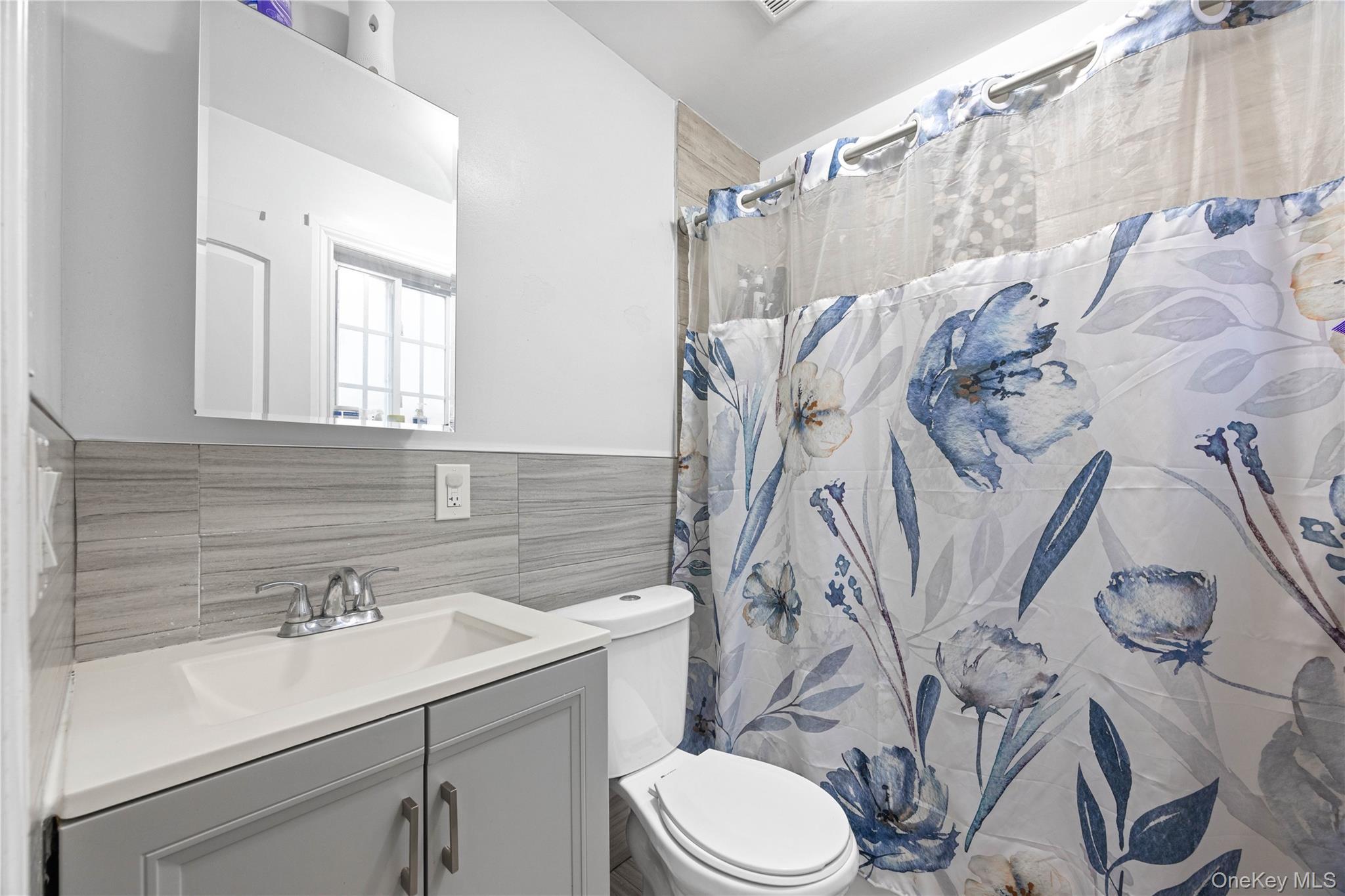 Single Family Decatur  Bronx, NY 10458, MLS-941554-15